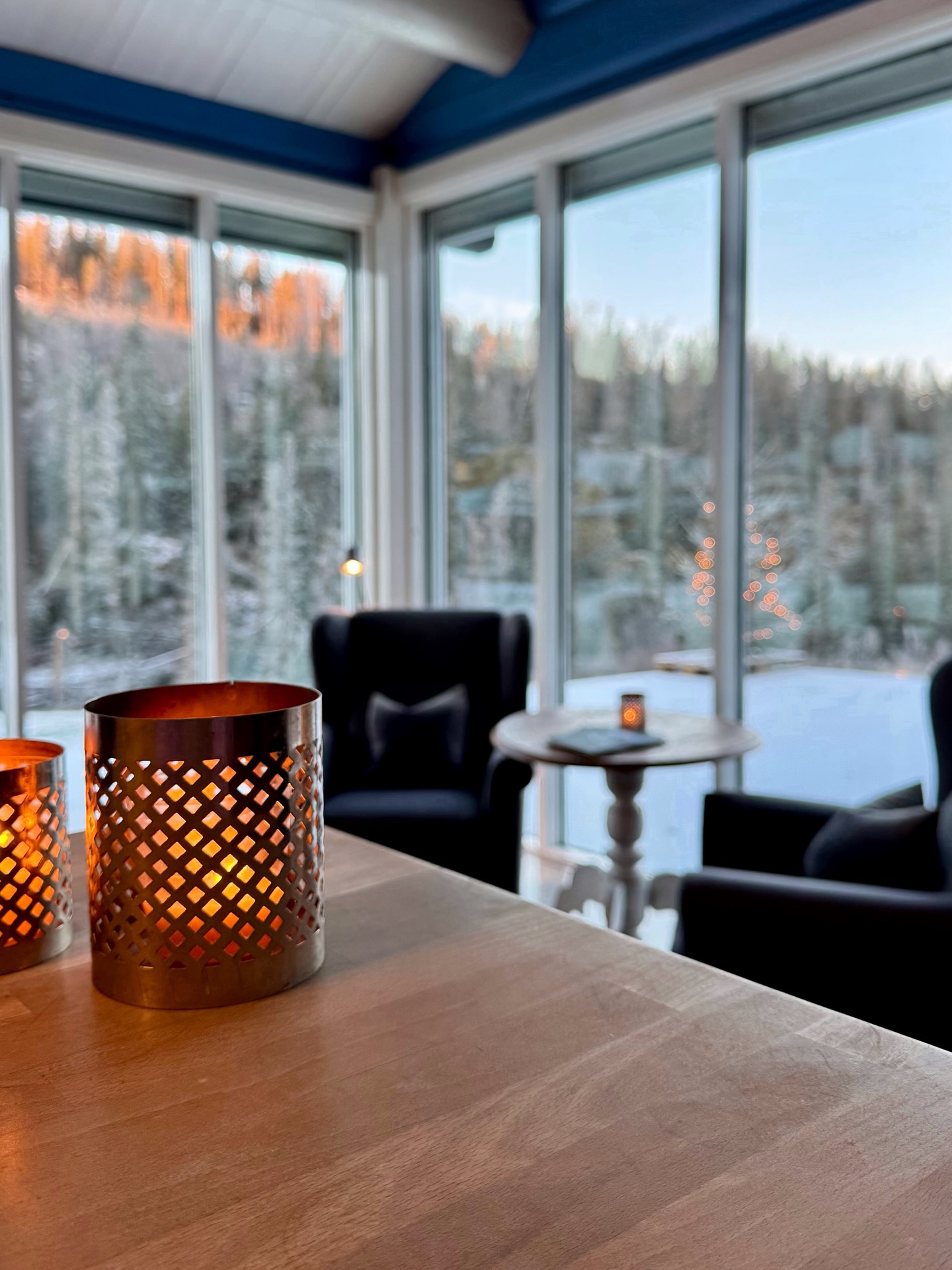 Stillhet, natur og gode opplevelser.
Kleivstua er et perfekt valg for vinterdager, med ro rundt deg og naturen tett på. Her får dagene et roligere tempo, og det er lett å koble av. I uke 8 tilbyr vi egne priser for både privatopphold og møter.
#kleivstua #kleivstuahotell #møtestedetpåkrokskogen