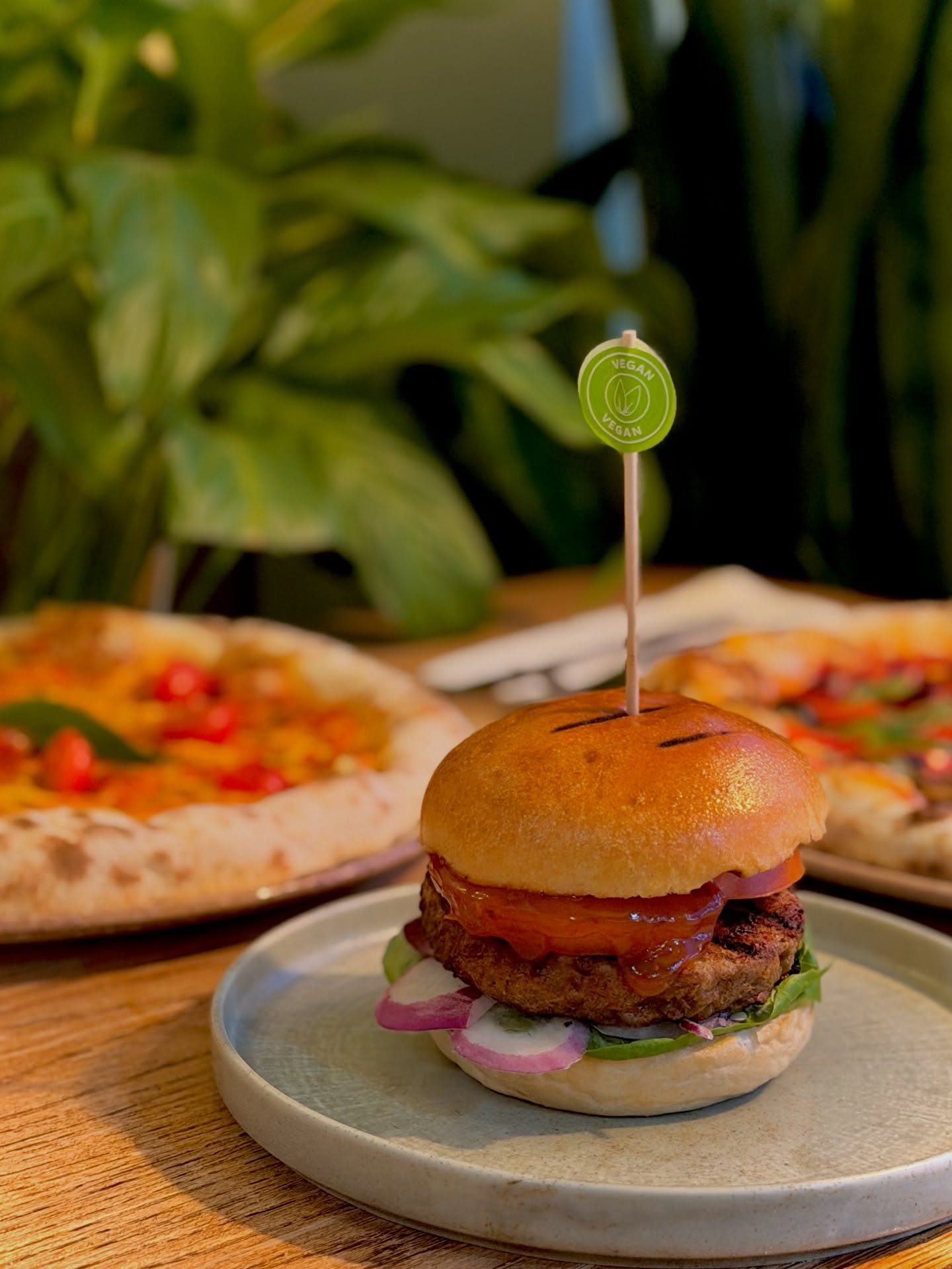 Our most-liked, and its plant-based!
The Vegan Sweet Chilli is a recommended classic. 🤌🏽
Try it this Veganuary and let us know what you think!
#vegan #veganuary #nottsfood #nottingham