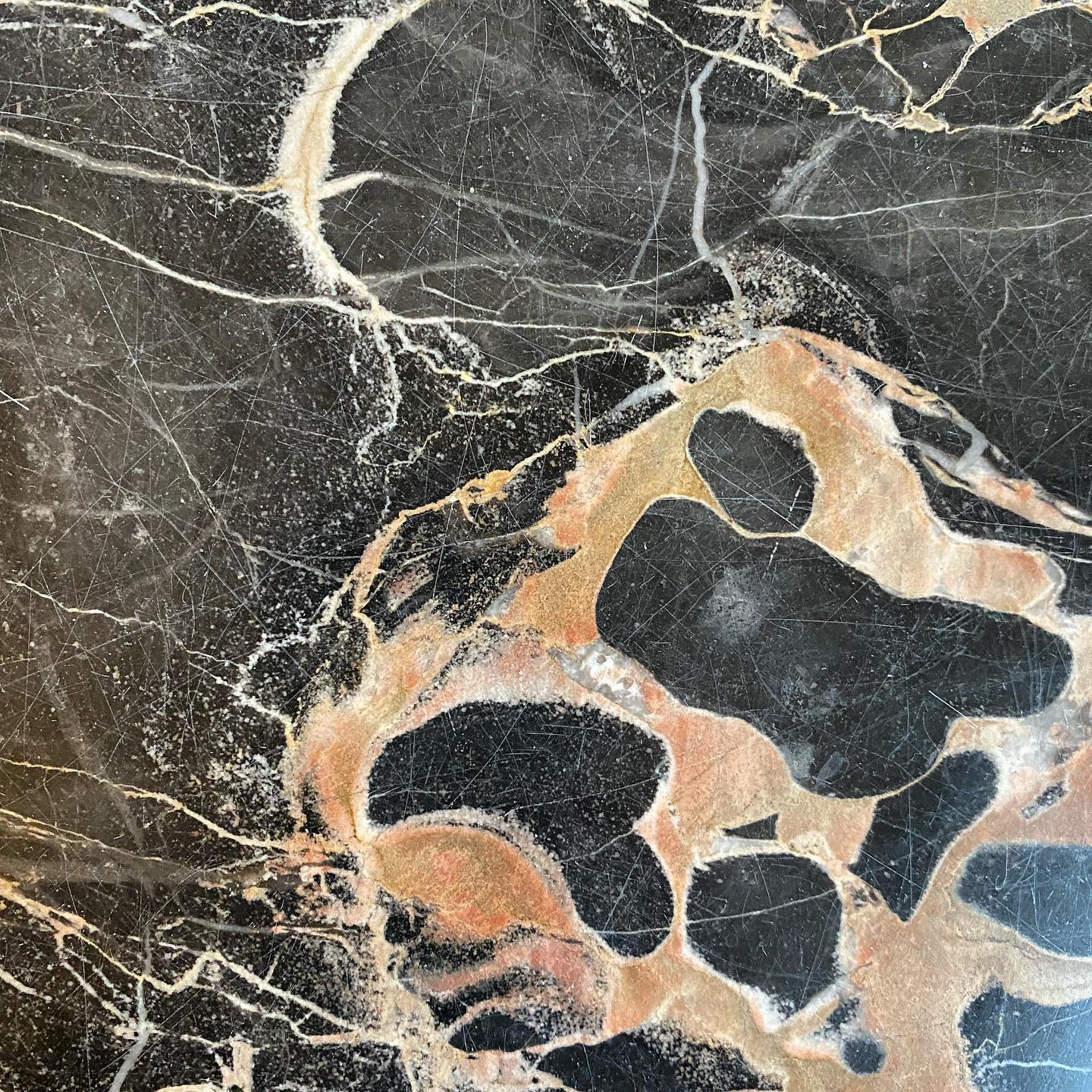 Can you guess what this item is? 🤔
Share your guess! 💡
#mchslaneplace #uniquelymoco #crawfordsvilleindiana #historichousemuseum #whatisthat