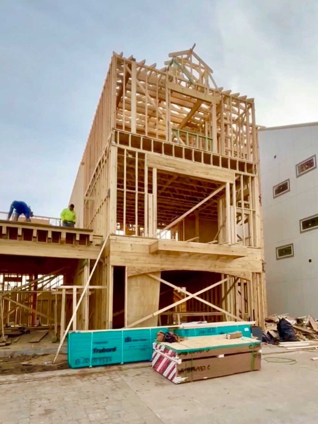 Building the Riverway way 🏗️✨
From the ground up, our homes are designed with modern living in mind.
🏡 Move-in ready homes available now
🔨 More homes under construction
📍 Premier Houston locations
Your next chapter is closer than you think!
📍 Somerset Green
📍 Spring Valley Creek
📍 Thorton Oaks
📍 The Heights Haus Collection
📍 ✨ Coming soon ✨ Shepherd Heights