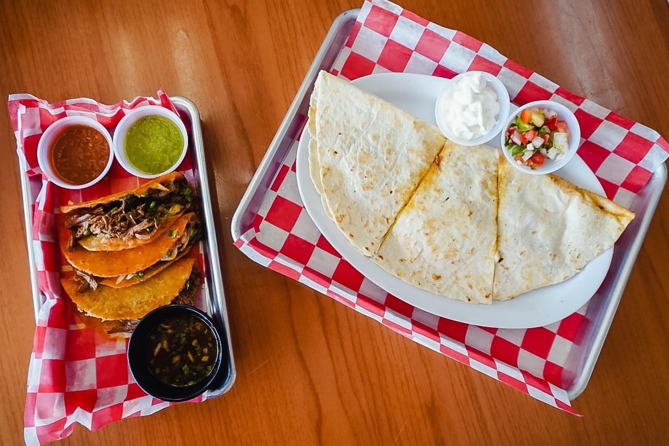 Quesa-birria or Quesa-dilla? 😎 😎
#TaqueriaEmanuel