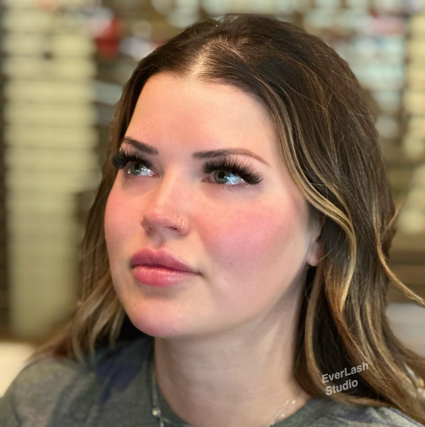 Beautiful volume that opens the eyes without dragging them down. Very important not to go too heavy and especially toward the ends. 😍
#volumelashes #volume #megavolumelashes #lashes #lash #lashextensions #lashboss #beauty #wispylashes #entrepreneur #supportsmallbusiness #scottsdale #arizona