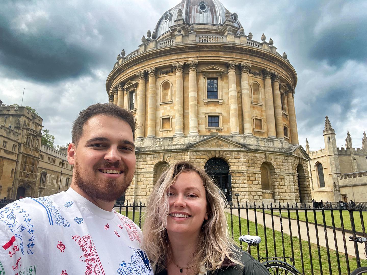 🥰 + 🌧️
#oxford #bodleian #off #couple #love #polishgirl #polskadziewczyna #pogodzinach #prawnikpogodzinach