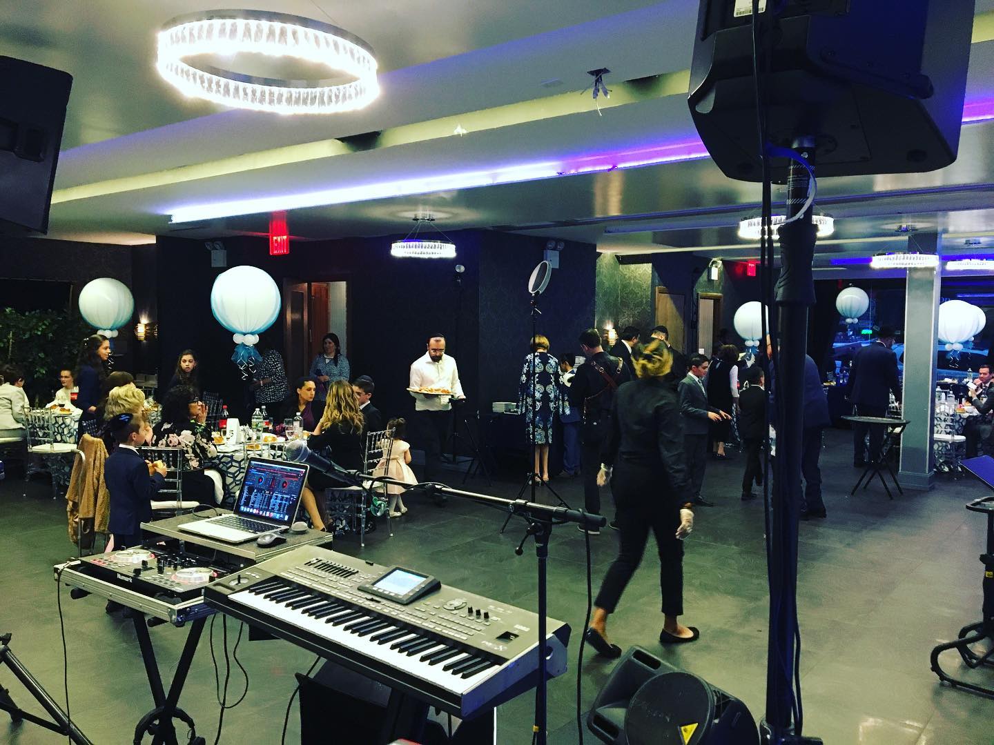 Fully Loaded Bar Mitzvah tonight with Keyboard 🎹 , Singing 🎤, DJing 🎧, and Motivating 🕺🏻 #GoFISCH •
•
#BarMitzvah #MazelTov
•
#JewishMusic #OneManBand #Jewish #Simcha #OnlySimchas #DJ #Pa3X #QSC #AllenHeath #Shure #jewsofinstagram #tzniusfashion #batmitzvahdecor #thankyouhashem #baruchhashem #barmitzvahdj #barmitzvahdecor #Weddings #Events #Frum #Heimish #BarMitzvah #BatMitzvah #SimchaSpot #YeshivaWorld #jewishwedding #jewishevents #jewishphotographers