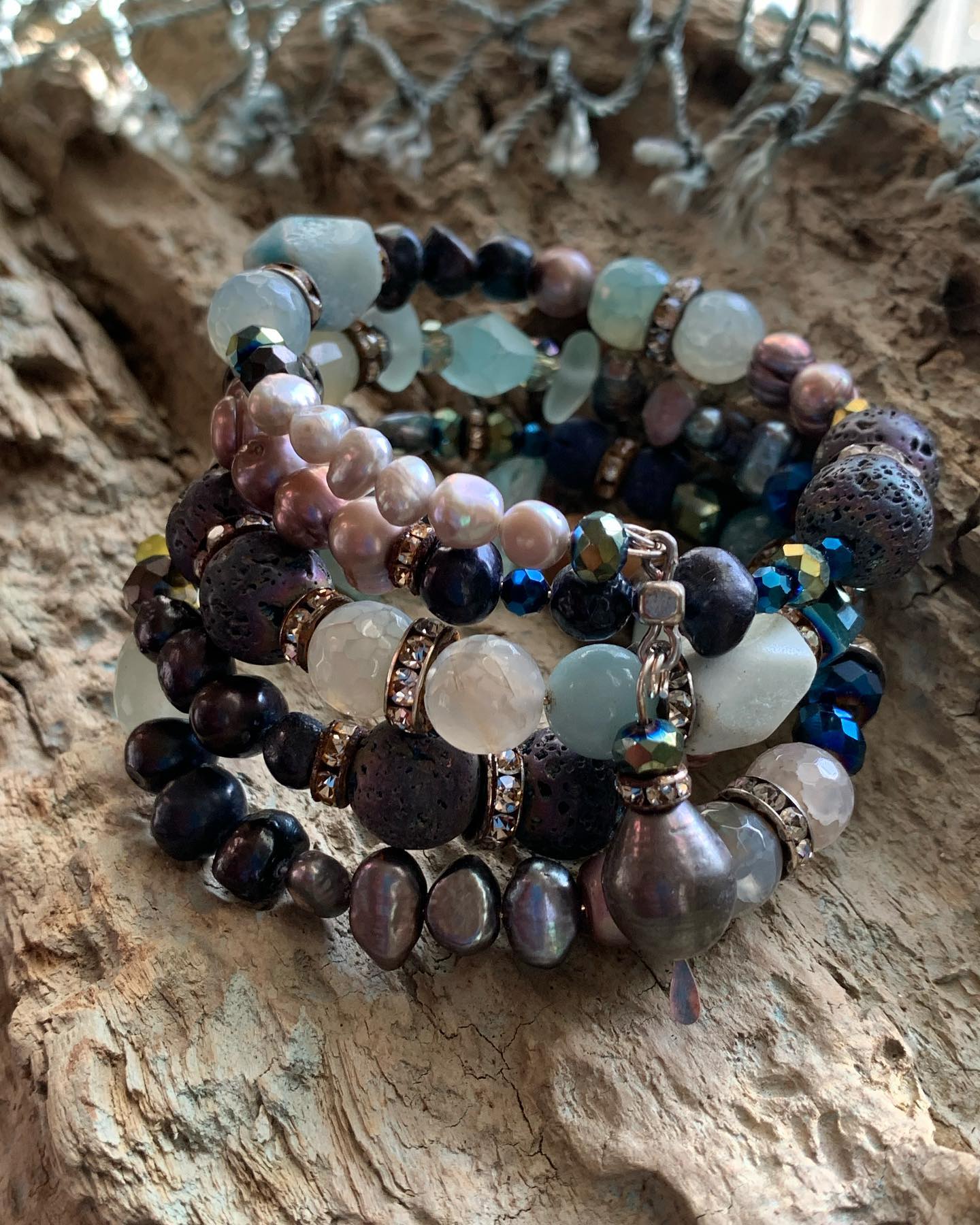 ❤️ https://www.etsy.com/shop/MiskatonicMermaids #miskatonicmermaids #mermaidjewelry #seasiren #baroquepearls #aquamarine #arttowear #sodacitymarket #sodacityartist #beachjewelry