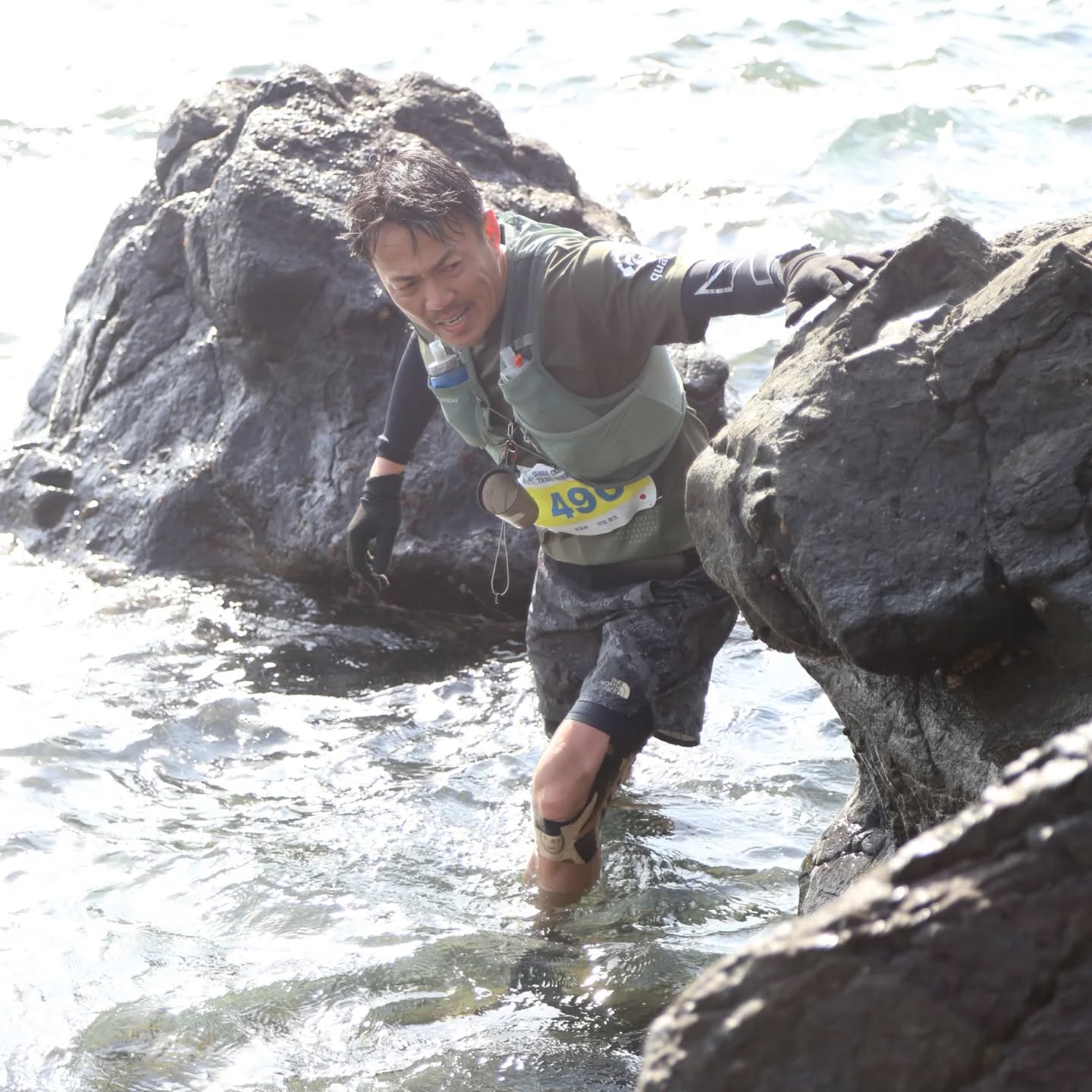 千羽海崖トレイルランニングレース2026(第17回)を開催しました。
レース当日はコンディションも良く、美波町と牟岐町の自然の中で、トレイルランニングレースを通して、たくさんの方の思い出作りのお手伝いができたこと、たいへん嬉しく思います。
ご参加いただきました皆さん、ご協力いただきました皆さん、ありがとうございました。
#千羽海崖トレイルランニングレース
#鏑木毅
#トレイルランニング