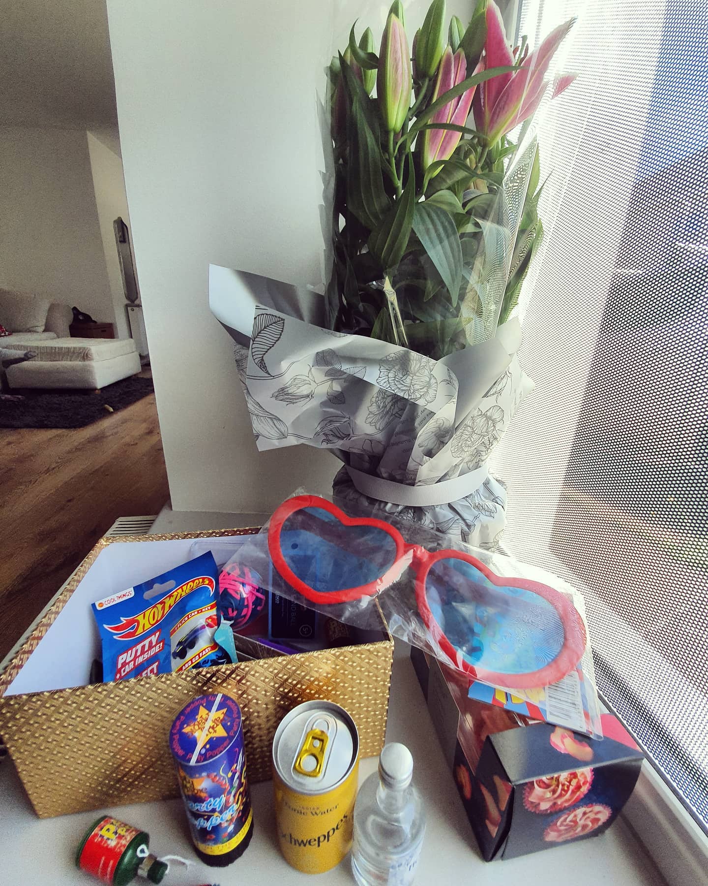 🎉🎊🎉When your student smashes their results so they drop off a COVID party parcel for your zoom party/lesson later on 🎊🎉🎊
