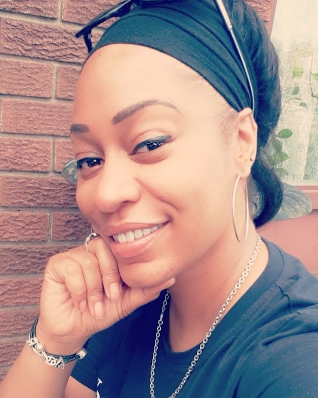 Did you know that even if you pretend to smile, your brain won't know the difference? Your brain will start to fire off those feel good endorphins, thus potentially enhancing your mood. It seems there might be something to this "fake it 'til you make it" thing, huh?
Not pretending here, but still a good fun fact š
#thrivingrootsbycwhite #mentalhealth #wellness #selfcare #anxiety #depression #trauma #community #communitybuilding #counselling #therapy #lifecoach #life #growth #relationships #blacktherapists #blackcounsellor #mentalhealthforall #healthandwellbeing #healthforall #blackmentalhealth #healthiswealth #racialized #racialtrauma #bipoc #racializedmentalhealth #socialwork #toronto #ontario #instagram