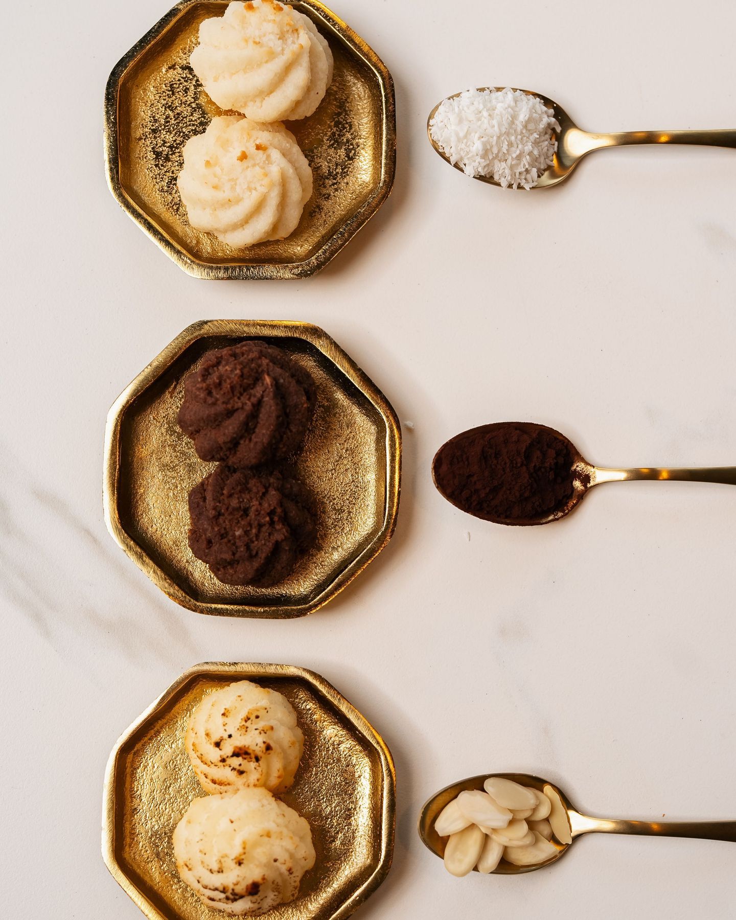 A trio of classic macaroons
Plain, Cocoa, or Almond?
#TheFrenchWorkshop #ClassicMacaroons #FrenchBakery #BakeryFavorites #SweetMoments #LuxuryBakery #TFW