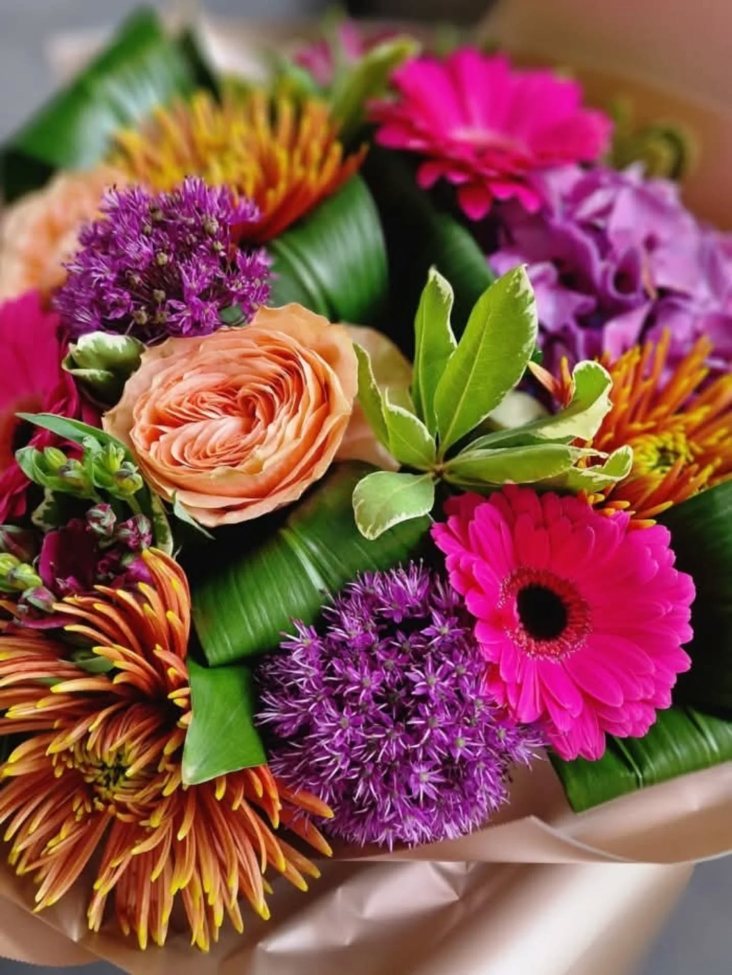 Say it with flowers this Valentine’s whilst supporting a local independent business @lamberts_flower_company in the heart of Welwyn Garden City town centre 🌹
With a huge range of fresh flowers, gifts, Jellycats and plants, this is the one-stop shop for treating that special person in your life this Valentine’s. Whether it’s a grand romantic gesture or a thoughtful surprise, there’s something for everyone.
📍 48 Howardsgate, Welwyn Garden City, AL8 6BJ
📞 01707 326329
🚚 Collection and delivery available
👇 Browse the full collection via their website, link in the comment section below.
Don’t leave it until the last minute.
#valentinesday #shoplocalwgc #welwyngardencity #SayItWithFlowers #SupportIndependent