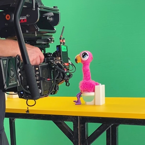 Sherbet is feeling wiped after his on screen debut 🧻🚽
#flamingosalwaysflush #moosetoys #littlelivepets