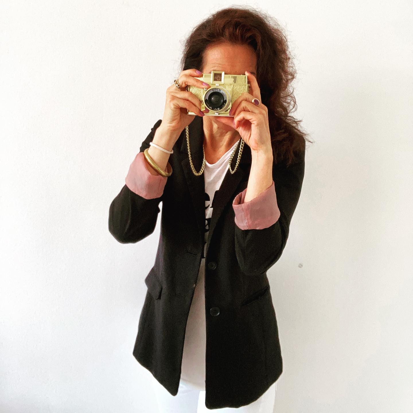 Smile!
#smile #dianafplus #lomography #lomografia #lomografie #favouritthings #favourites #golden #dianafcamera #smilebitch #🤍