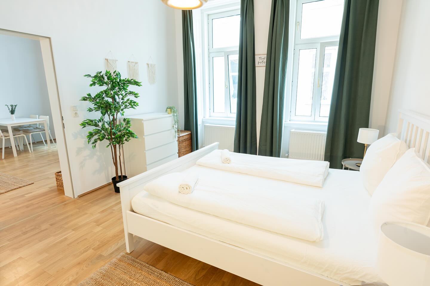 Your home away from home.
© @michaelsabothafotografie
#wien #vienna #travelvienna #citytrip #viennatouristboard #apartment #apartmentdecor #prater #praterwien #viennanow #viennaaustria #viennagram #riesenrad #riesenradwien #explorevienna #whattodoinvienna