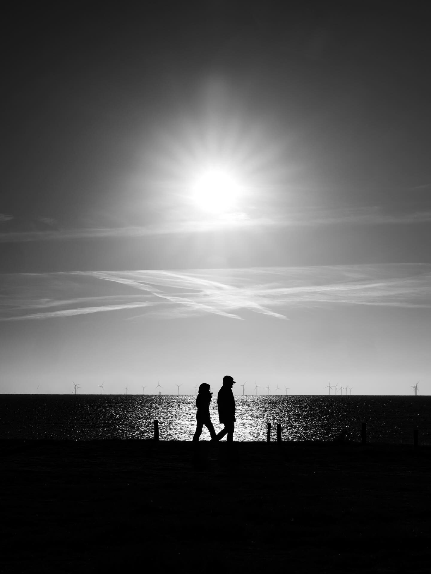 Just Walking
#laoujevais #photography #blackandwhite #noiretbalnc #seaside