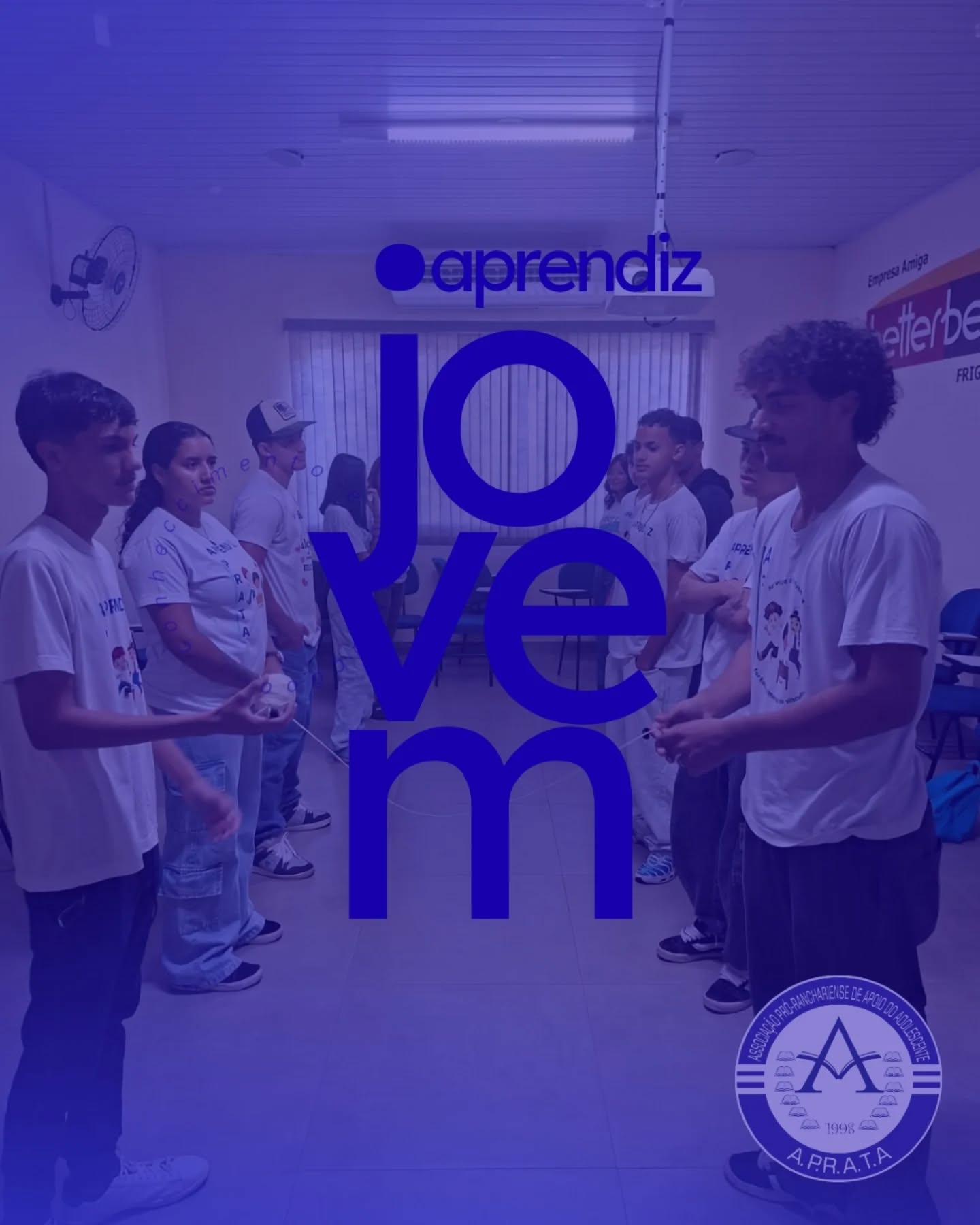 ✨ Construindo juntos respeito e conhecimento ✨
📅 Aulas dos dias 19 e 20 de janeiro – Prof. Elen
Integração, diálogo e aprendizagem marcaram nossos encontros! 💬📚
Com uma dinâmica interativa, refletimos sobre as normas de convivência escolar, fortalecendo o respeito e a organização.
👉 Apresentamos a disciplina, orientamos sobre o uso dos materiais e promovemos uma roda de conversa que valorizou as experiências e interesses dos alunos.
✍️ Encerramos com uma atividade escrita, iniciando o estudo do texto descritivo, explorando a escrita como ferramenta de expressão e autoconhecimento.
🌟 Uma aula significativa, participativa e cheia de descobertas!