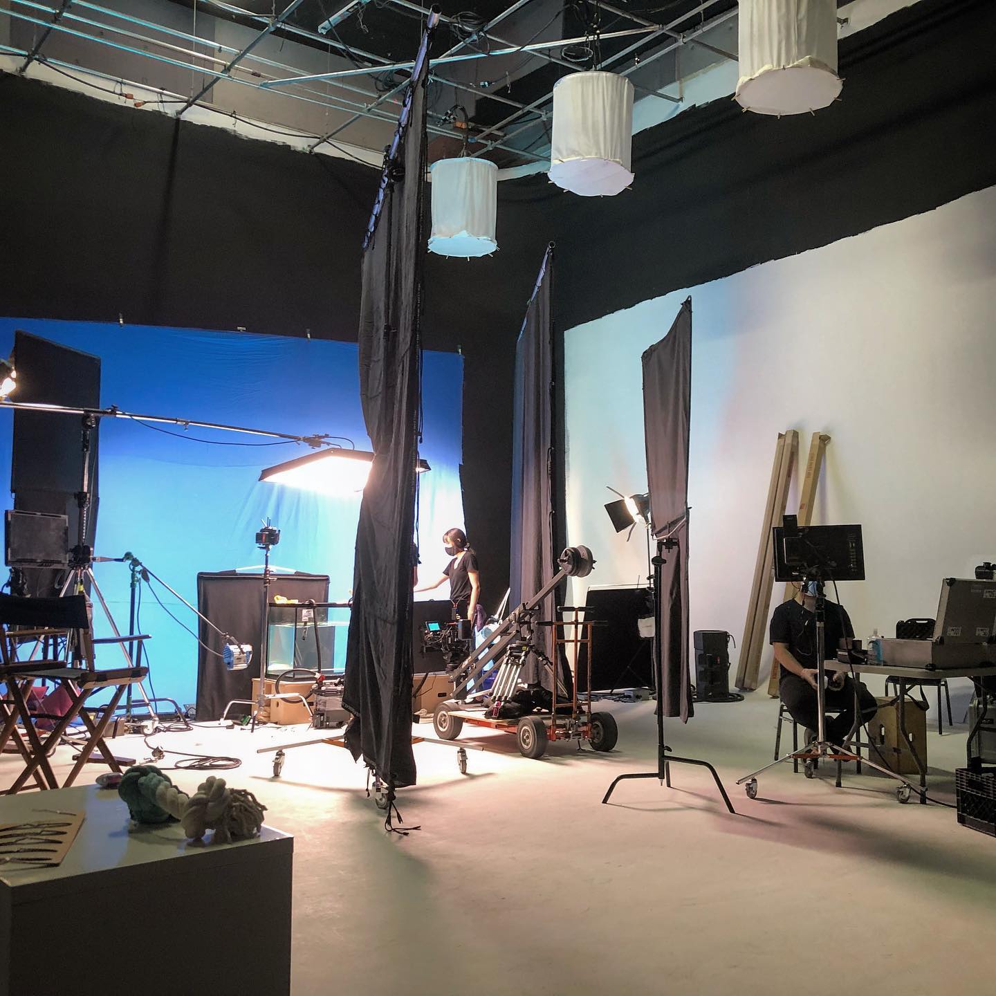 Maintaining appropriate social distancing on set today...
We’re back at it!