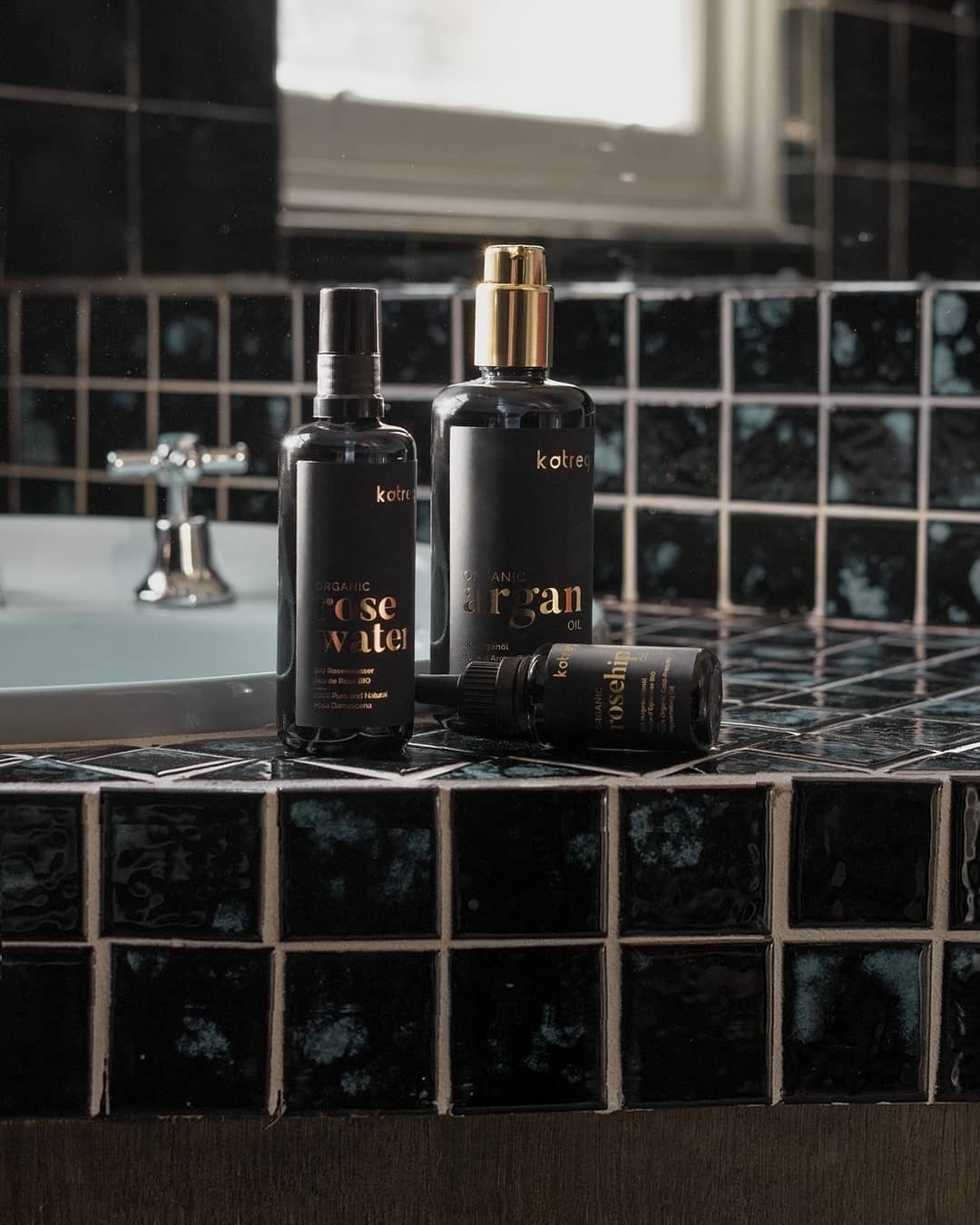 KATREG ESSENTIAL KIT ☀️
You don't necessarily need to go to a spa to pamper yourself ❤️. Our products give you everything you need to rejuvenate, revive and maintain healthy skin all year long.
.
.
#rosewater #rosehipoil #rosehip #mykatreg#arganoil #cleanbeauty#naturalskincare#supportsmallbusinesses#veganbeauty #toxinfreebeauty#greenlife
#veganskincare#crueltyfree#skincare#happyskin#katregorganics #organicbeauty #organicingredients #biocosmetics #recycle#recyclepackaging #organicoil #skincareproducts#katreg