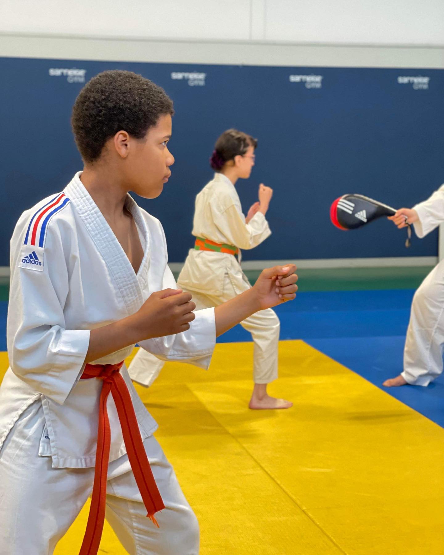 Le stage de printemps du KCC s’est déroulé la week-end dernier. 🥋
Orienté combat, il a permis aux enfants de découvrir un nouvel angle du karaté à travers des exercices spécifiques et dynamiques. 👊
#karateshotokan #karate #kumite #stagekarate #karatedo #castelginest #ffk