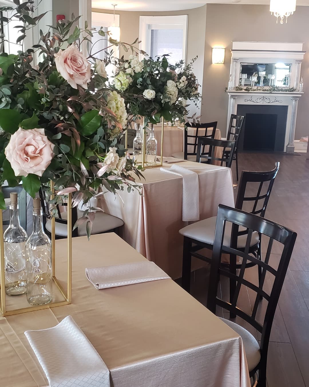 Throwing it back to one of the most beautiful weddings that took place at our venue recently! Looking to host an event at our facility, contact us today! Dates are going fast! Leelandroom@gmail.com #throwbackthursday #eventvenues #phillyevents #bookingfor2022 #conshohocken #conshylife #weddingseason #partyitup #theknot