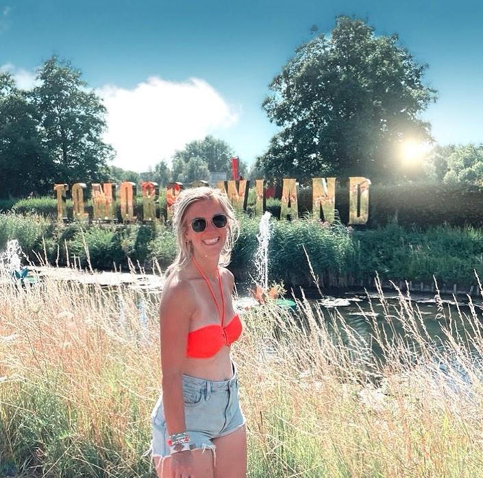 About last weekend… 💕
📸 @levytytgat
#throwbackthursday #tomorrowland #livetoday #lovetomorrow #uniteforever