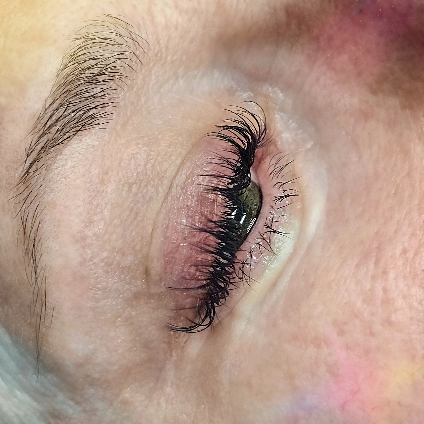 Spring-time wisp 🦋🌷
Textured, Natural, Beautiful. 💛
Lash extension fill - Touch Up
