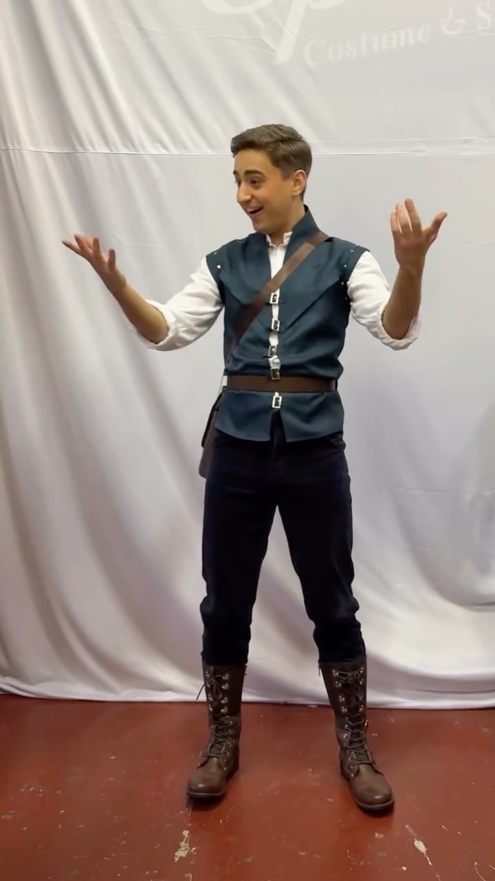 A charming rogue with a heart of gold ๐
Flynn is ready to swing into @grangewoodbine from February 11th - 22nd for Rapunzel panto
Ticket link in our bio ๐
