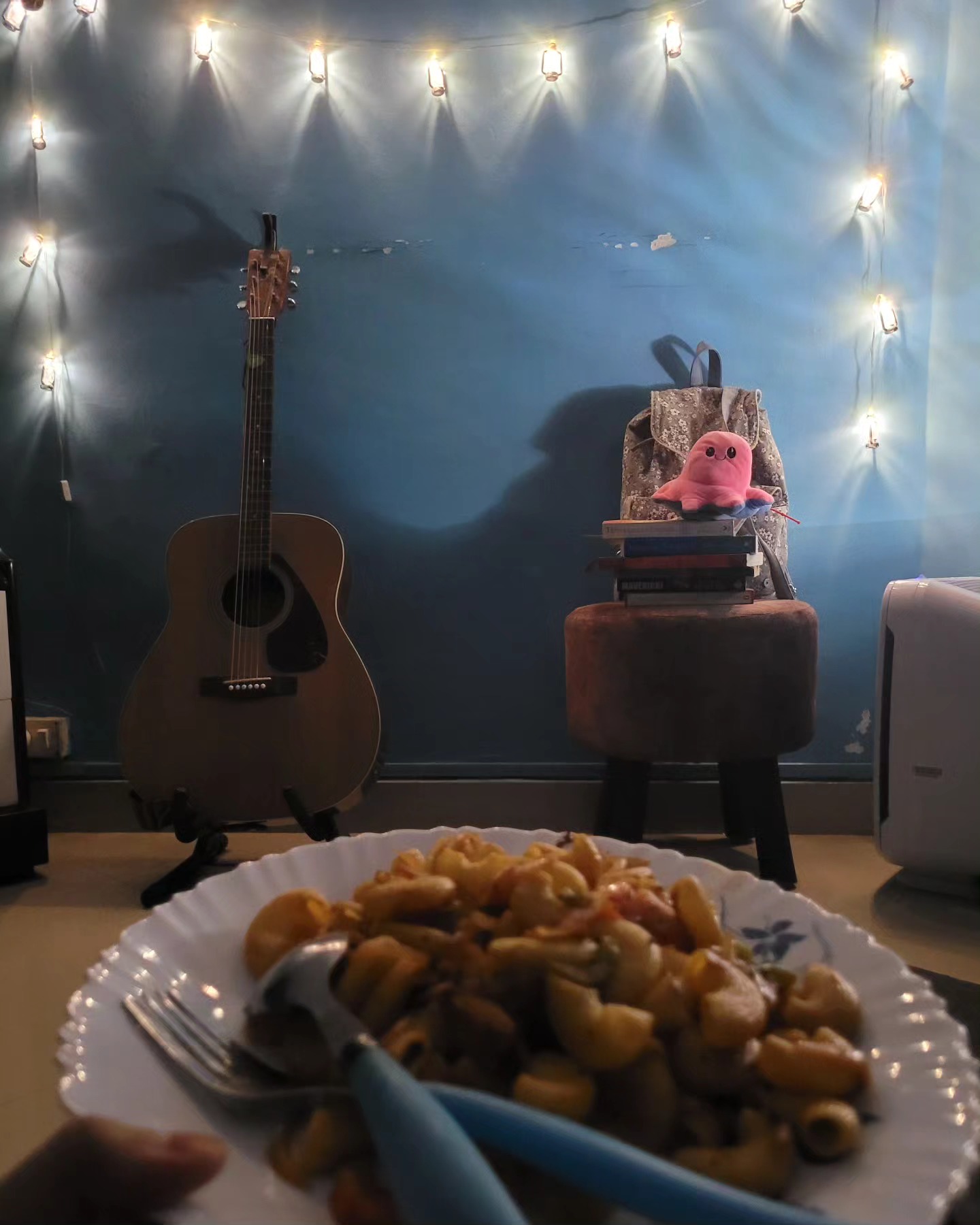 On days when nothing else makes sense 😋✨️
#queridazindagi