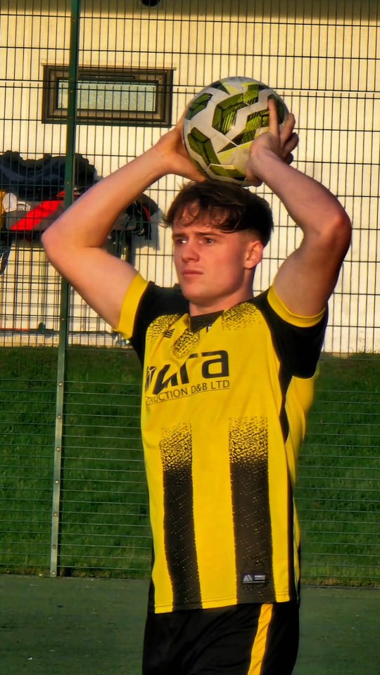 Saturday well spent!
Great to be pitchside supporting the Harrow United First Team.
Hira Construction is proud to sponsor the first team and witness a brilliant 2–1 win this weekend.
Well done, lads—top performance! 👏
Wishing the team the best of luck for the rest of the season.