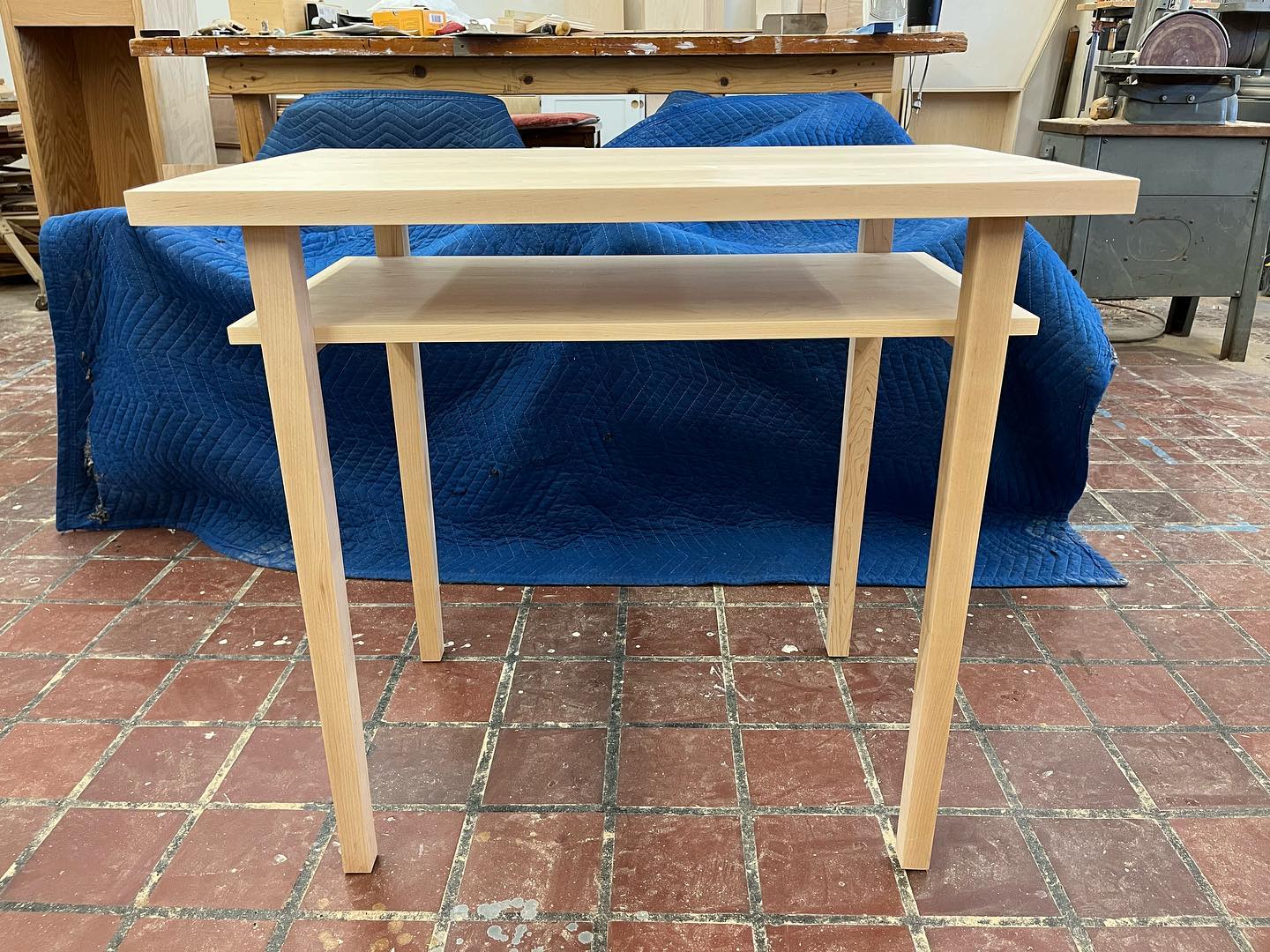 Hart table in maple