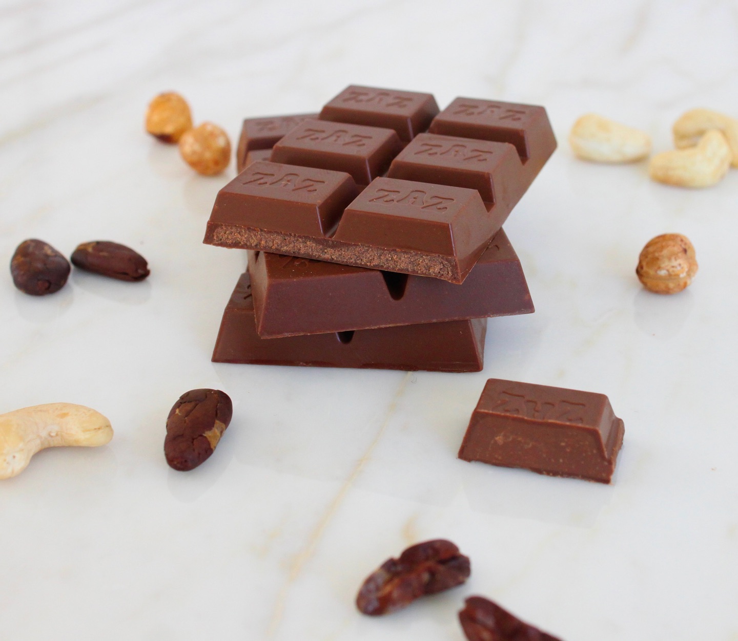 Get ready to have your taste buds dancing with our ZAZ plant-based chocobar! ππ« Who said healthy snacks couldnβt be this fun? π
#ZAZindulgence #ZAZsnacks #plantbased