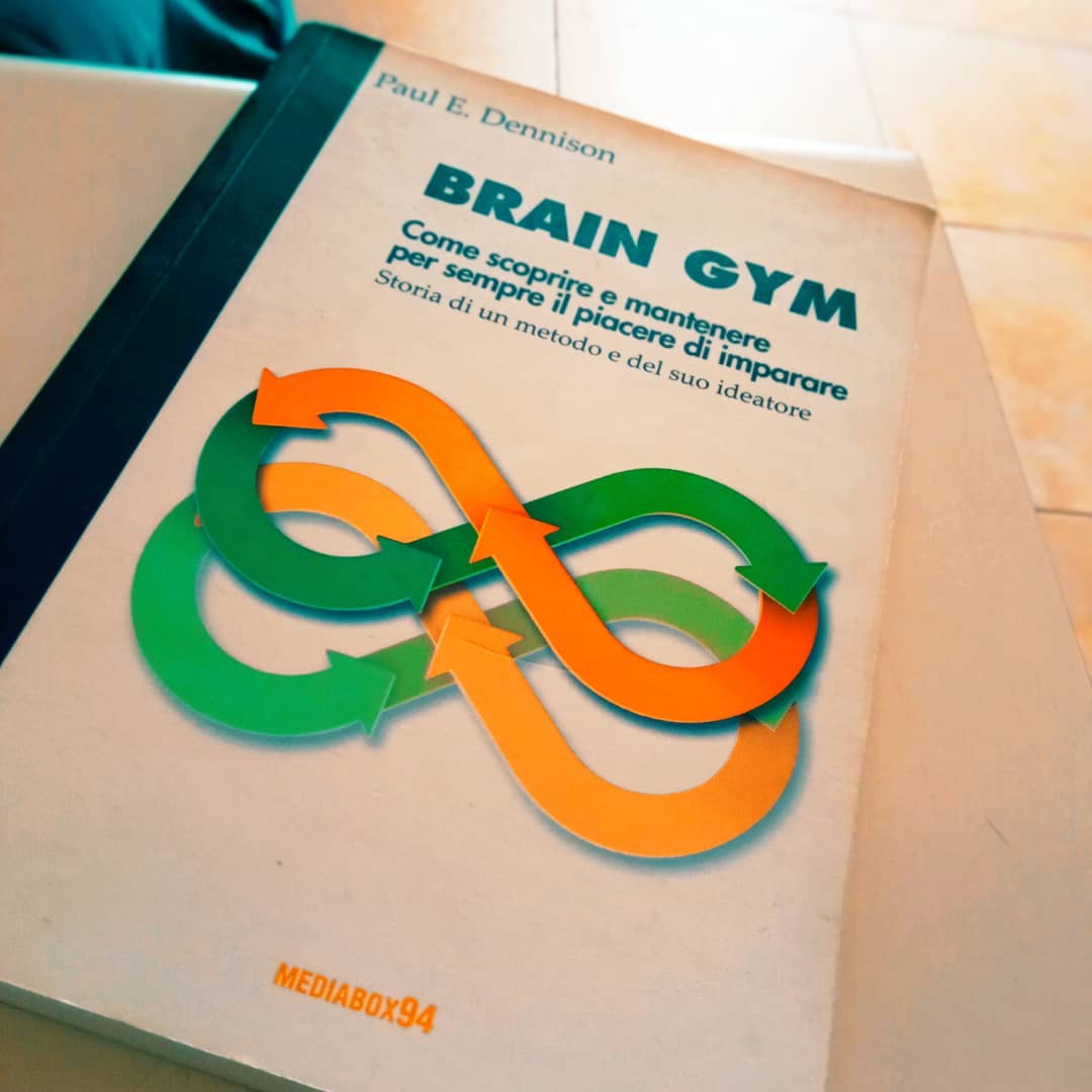 Come possiamo migliorare le nostre capacità di apprendimento?
La società moderna ci impone un continuo rinnovo di competenze, che implicano un' assimilazione di informazioni sempre maggiore. Ma come si può velocizzare questo processo, includendolo tra i mille impegni giornalieri?
Con il Brain Gym.
Partendo dalla biomeccanica, dallo studio sul movimento e dalle neuroscienze, il Brain Gym® propone una serie di movimenti e attività semplici che permettono di esprimere al meglio il proprio potenziale di apprendimento.
Padronanza della lettura, della scrittura, lo sviluppo della memoria, concentrazione, capacità decisionale, gestione dello stress e relazioni umane sono solo alcuni degli aspetti della vita che beneficiano di un notevole miglioramento grazie al Brain Gym®.
Scrivimi per qualsiasi informazione su questa tecnica ✨💎
.
.
.
.
.
#crescitapersonale #cominciamoalmeglio #obiettivi #apprendimento #mindset #relazioni #cagliari #instacagliari #cagliaricity #autostima #sardegna #sardinia #instasardegna #coachingcagliari #coachingsardegna #memoria