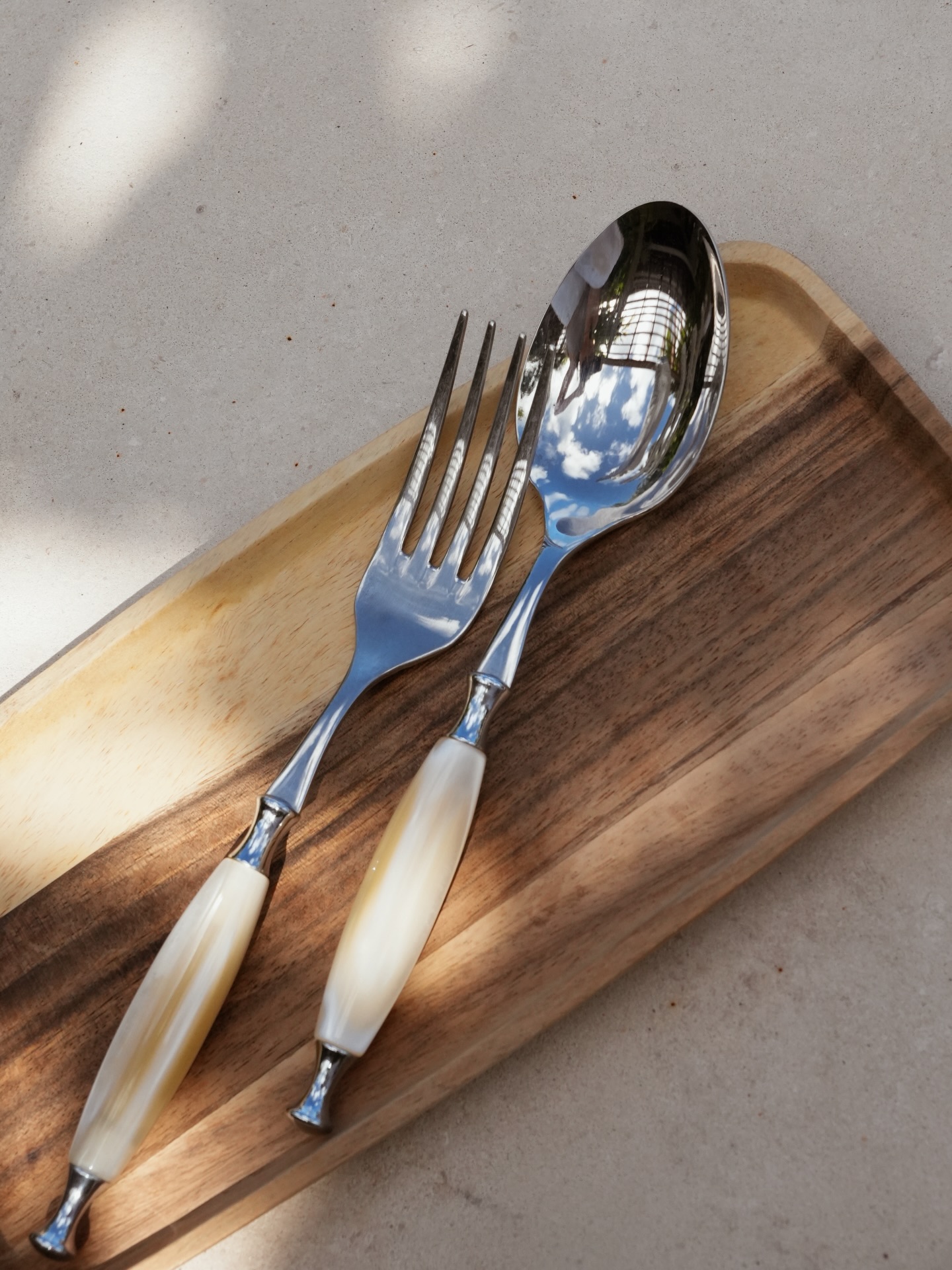 The art of service, elevated. @casabugatti_official cutlery — timeless elegance at the table.
Let us curate your next experience
📞+33 6 42 55 85 32
📧 info@bonappetitsbh.com
•
•
•
•
•
•
#PrivateChef #StBarthChef #FoodLover #ChefLifestyle #LuxuryExperience