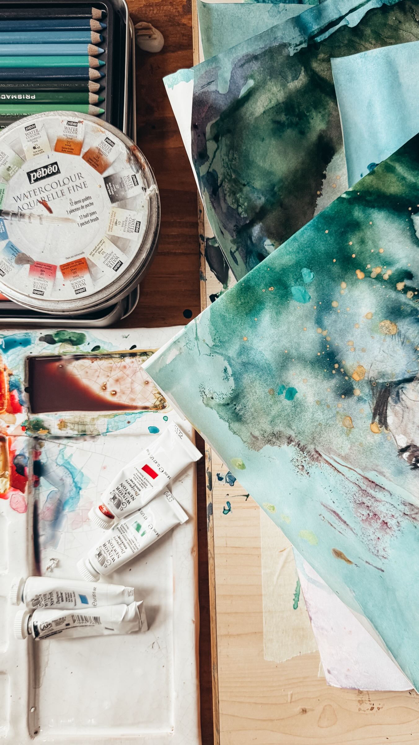 Some might call it messy I might call it memory keeping 🤭
#doitfortheprocess #21daysinmyartworld26