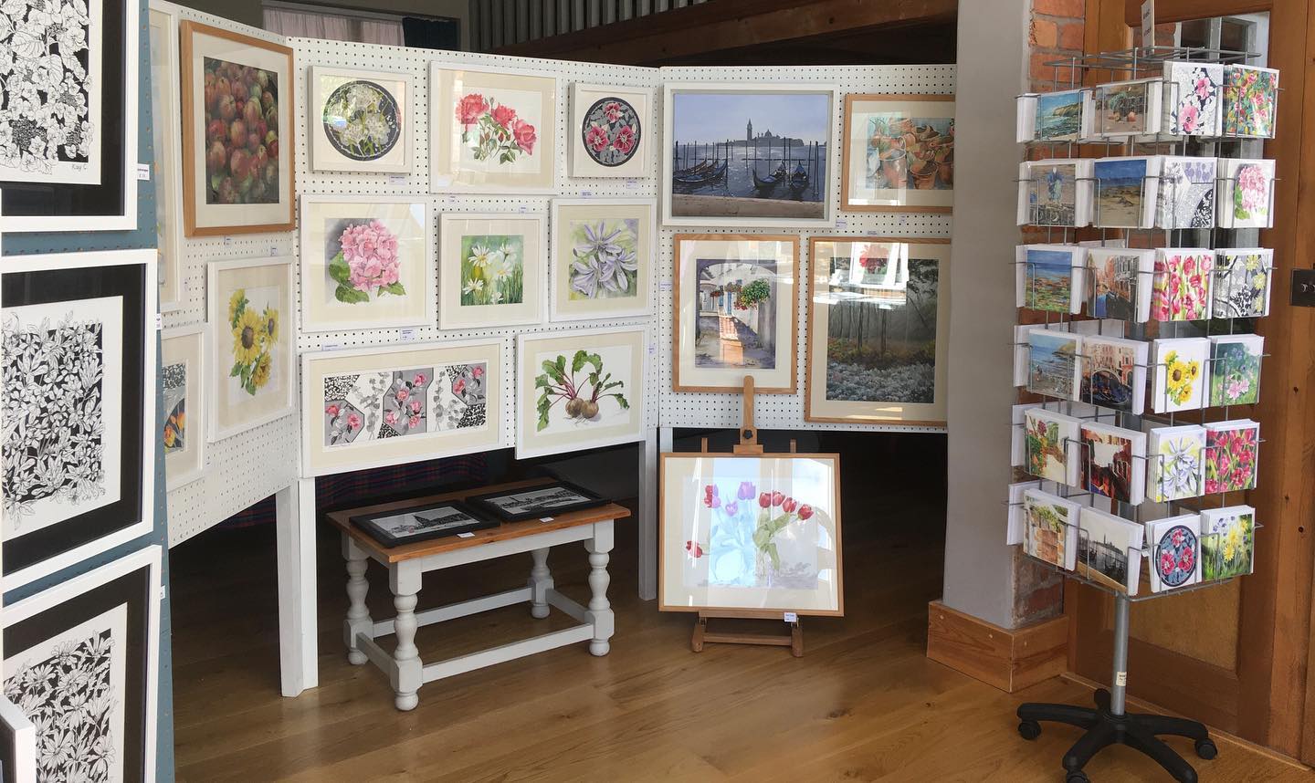 It’s the final 2 days of Open Studios. Come and join me at my pop-up studio at 74 Station Rd, Gt Bowden 10am-4pm. Also at Lamport Hall #harboroughartistscluster #northantsopenstudios #lamporthall