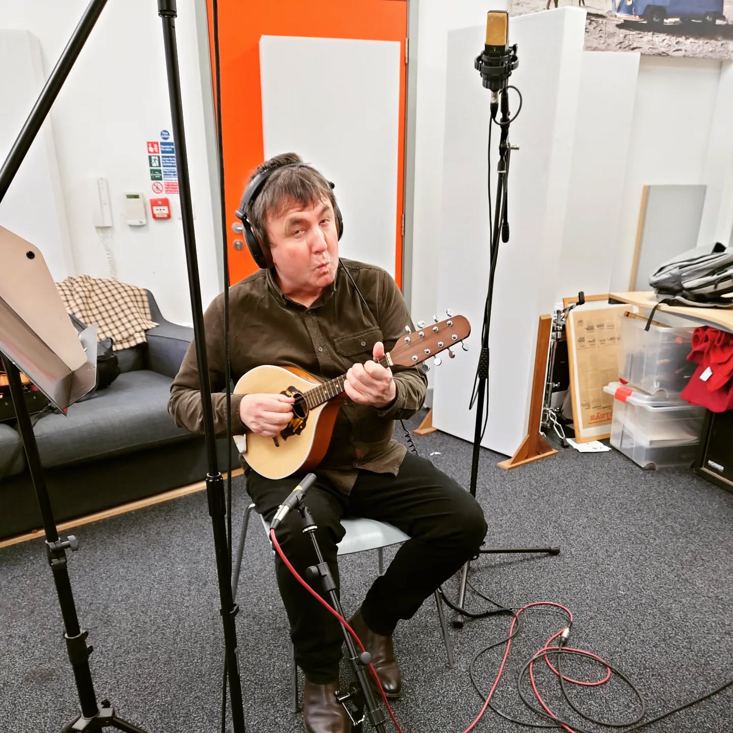 I've been working with brilliant @fpgallagher the past couple of days for a new @audionetwork album. Got some really great tracks recorded!
#productionmusic #syncmusic #musicformedia #musiccomposition