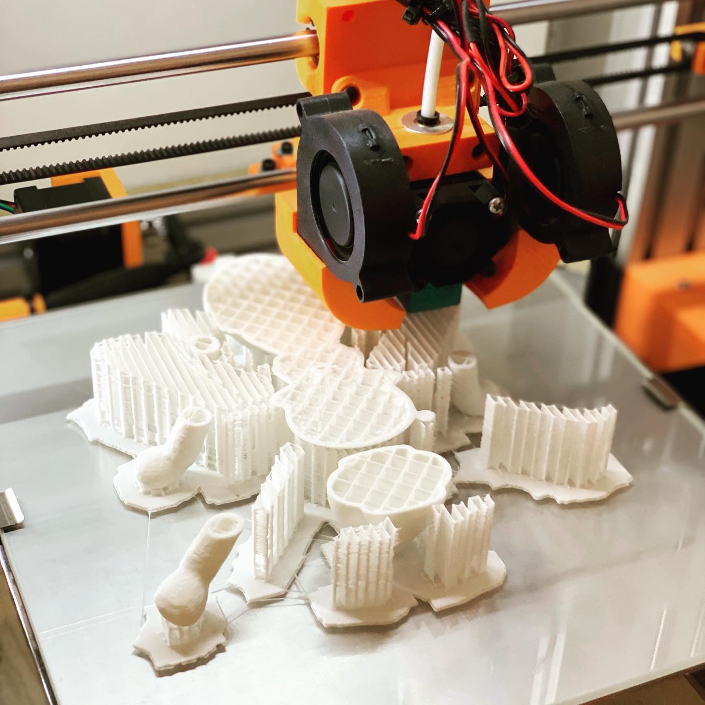 The strange and awesome projects I get…
.
.
@bradoldhamsculpture
#prototype #sculpture #prototyping #mockett #3dprinting #cnc #fabrication #digitalfabrication #fabricationlife #design #craft #maker #makersofinstagram #makers #builder #makersgonnamake #makeyourmark #makeyourmarkgarland #hapticworkshop