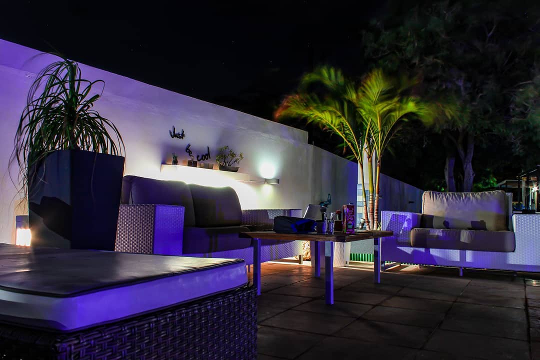 We heard it was sweltering hot in europe, might be a good idea to visit and enjoy our cool night breeze. 🌬💆♂️
#curacao #vacation #breeze #relax #relaxation #relaxing #relaxingtime #evening #summer #caribbean #apartments
