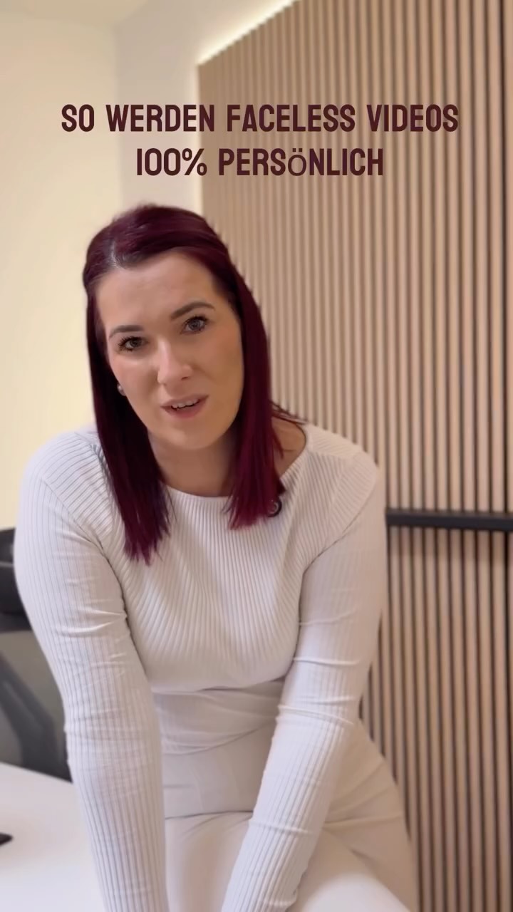Faceless Content - einzigartig, ästhetisch & persönlich? So gelingt es dir!!
Und dabei ist vollkommen egal, ob du gerade erst anfängst oder bisher nur Bilder postest: REELS BRINGEN DIE MEISTE REICHWEITE. 🥳
wenn du jetzt aber eben nicht, Stunden dafür opfern willst dir vermeintlich perfektes Skript zu schreiben, die nur dazu führen dass du ständig vergisst was du eigentlich sagen wolltest und die Videos viel zu lang werden … dann fiel mir einfach deinen Alltag. Glaube mir viele Männer Kundinnen kriegen dadurch viel mehr Zeit für ihre eigentliche Arbeit, weil das alles sehr schnell geht und deutlich mehr Reichweite als mit Videos wo sie direkt in die Kamera sprechen und extrem unartig wirken.
wo stehst du gerade? Postest du schon Reels (wo du zu sehen bist)?? 💬👇🏻