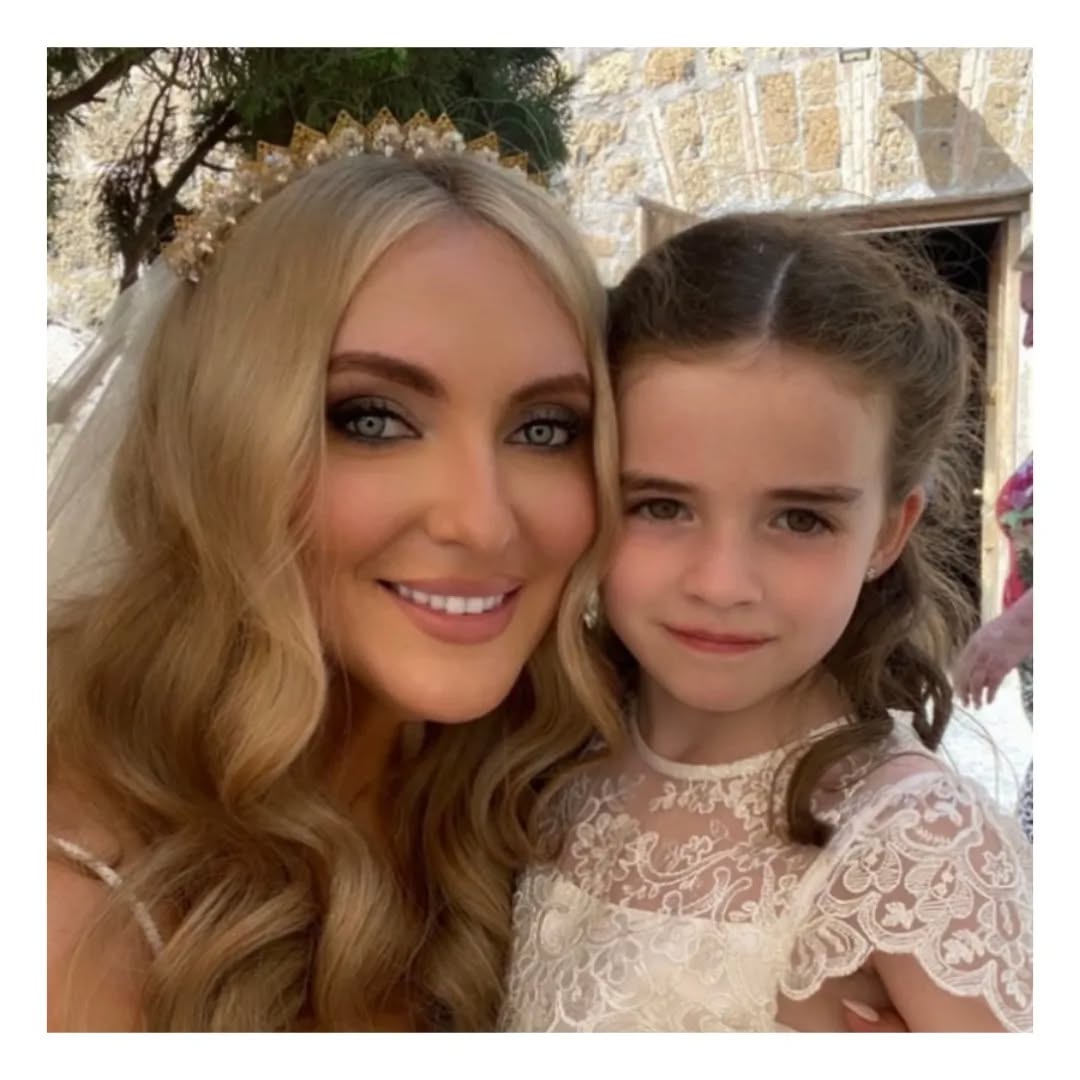 REAL bride Laura looking absolutely stunning wearing my Levana crown in gold ✨️. #cutenessalert
.
.
.
#bride #bridalstyle #bridetobe #bridesmaid #love #bridalhairpiece #bridalheadpiece #bridalhairstyle #bridegoals #weddinghairstyle #weddingheadpiece #weddingaccessories #wedding #weddinggoals #weddingcrown #bridalcrown #weddinginspiration #artdecowedding #1920sheadpiece #wedding #weddingheadband # #artdecoheadpiece #weddingstyle #vintageheadpiece #bridalaccessories #vintagewedding #vintagebride #1920swedding #1920sbride