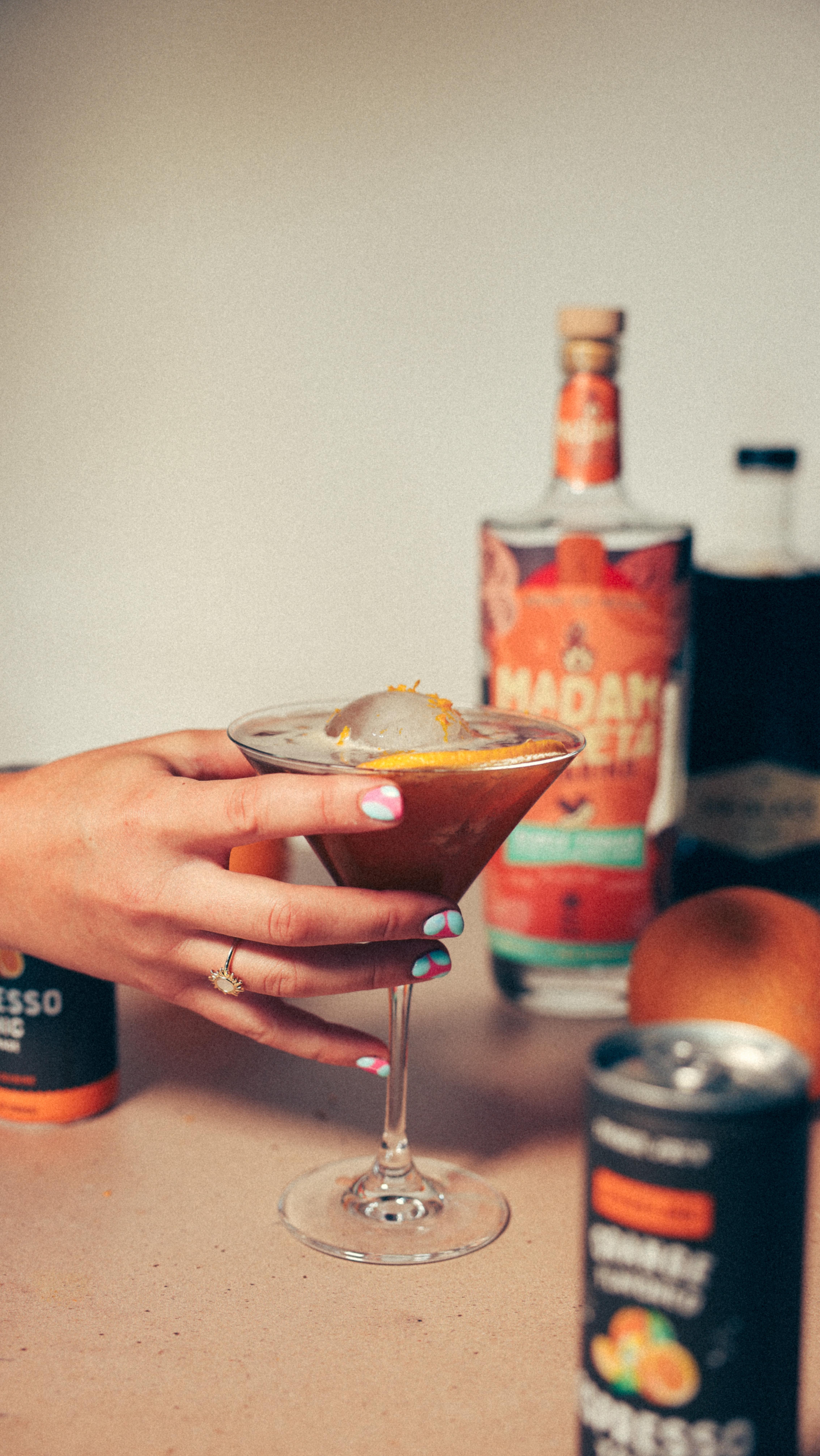 Orange Espresso Martini Recipe:
1oz Madam Paleta Tamarind Tequila
1oz Mr Black
1oz Trader Joe’s orange coffee tonic
A squeeze of fresh orange
Top with more coffee tonic and grated orange peel
#tequilacocktails #espressomartini #tequilacocktails #premiumtequila #tequilatime @mrblackspirits @traderjoes