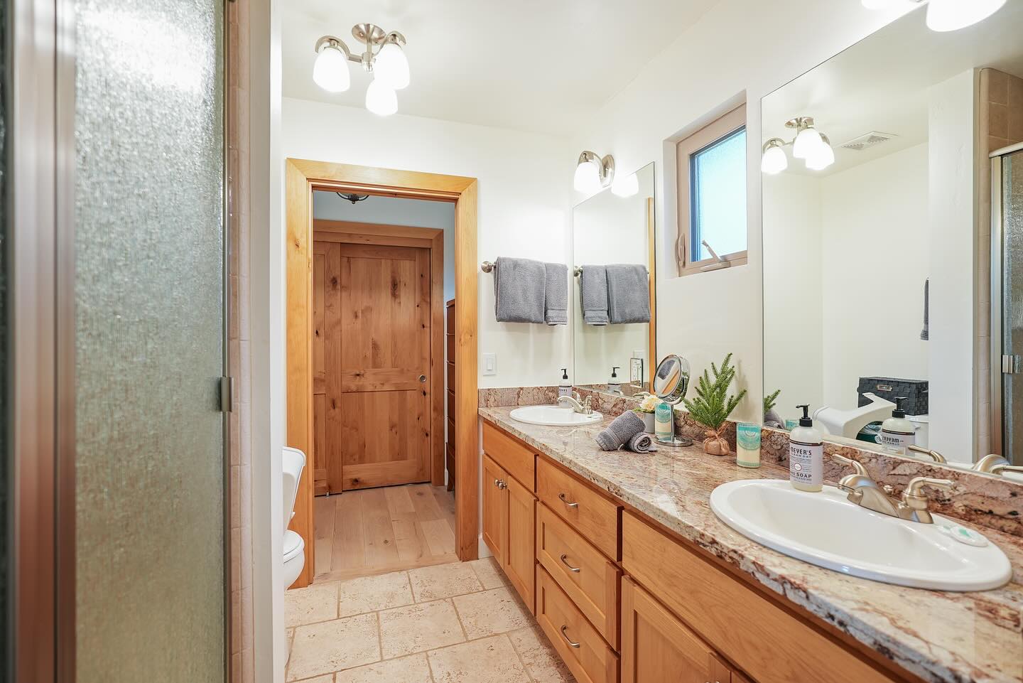 We pride ourselves on providing a comprehensive, quality service that exceeds our customers expectations.