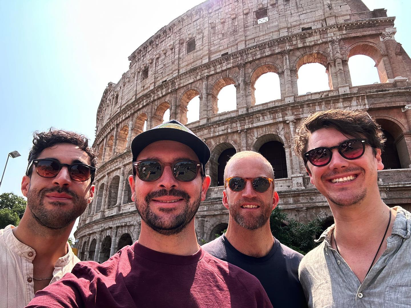 Rome-ing around 🏟️
#colloseum #Rome #Italy #musician #band #music #summer