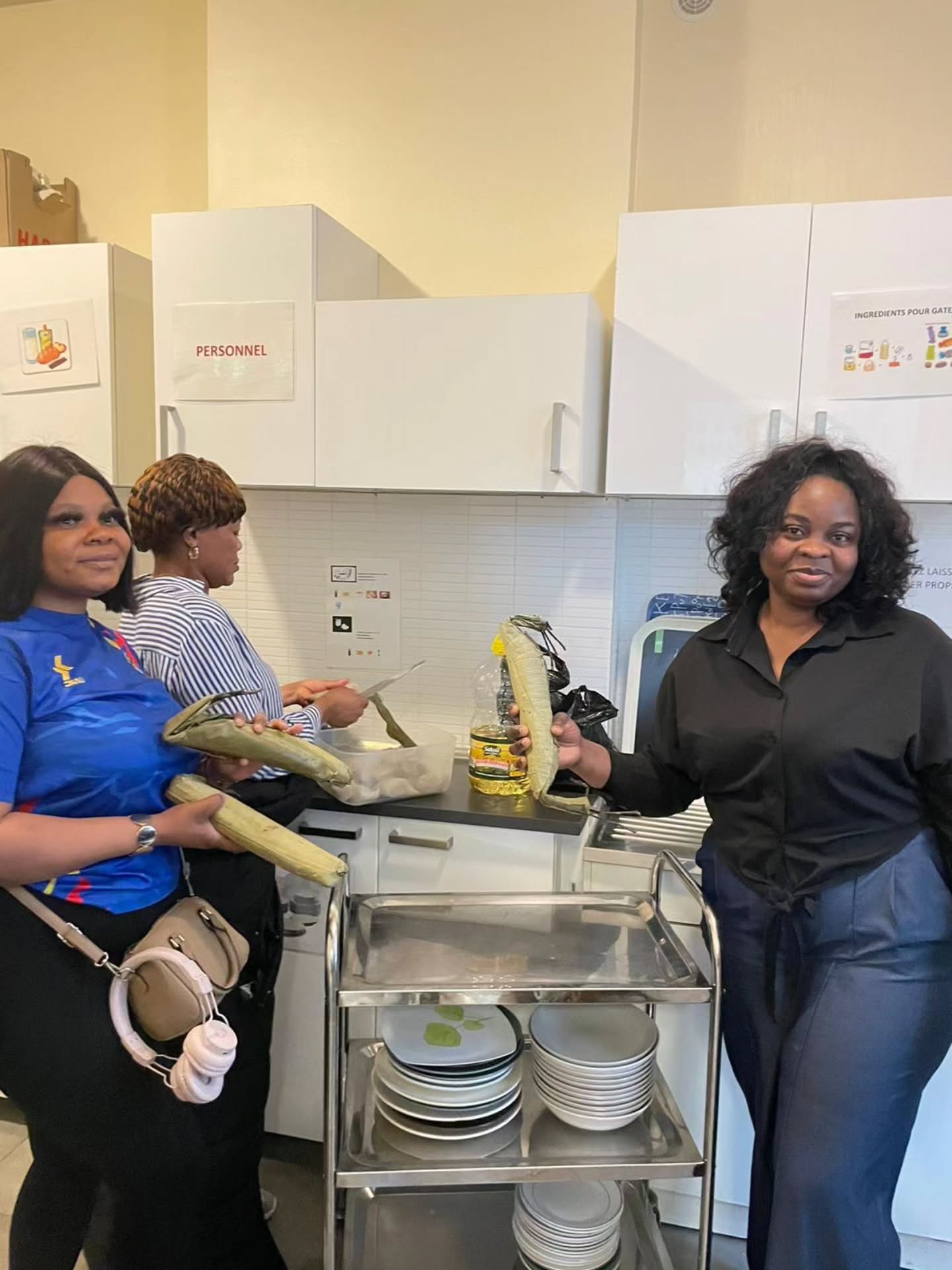 Last community kitchen was a blast! Loved the food and company 🥘 such a delicious meal!