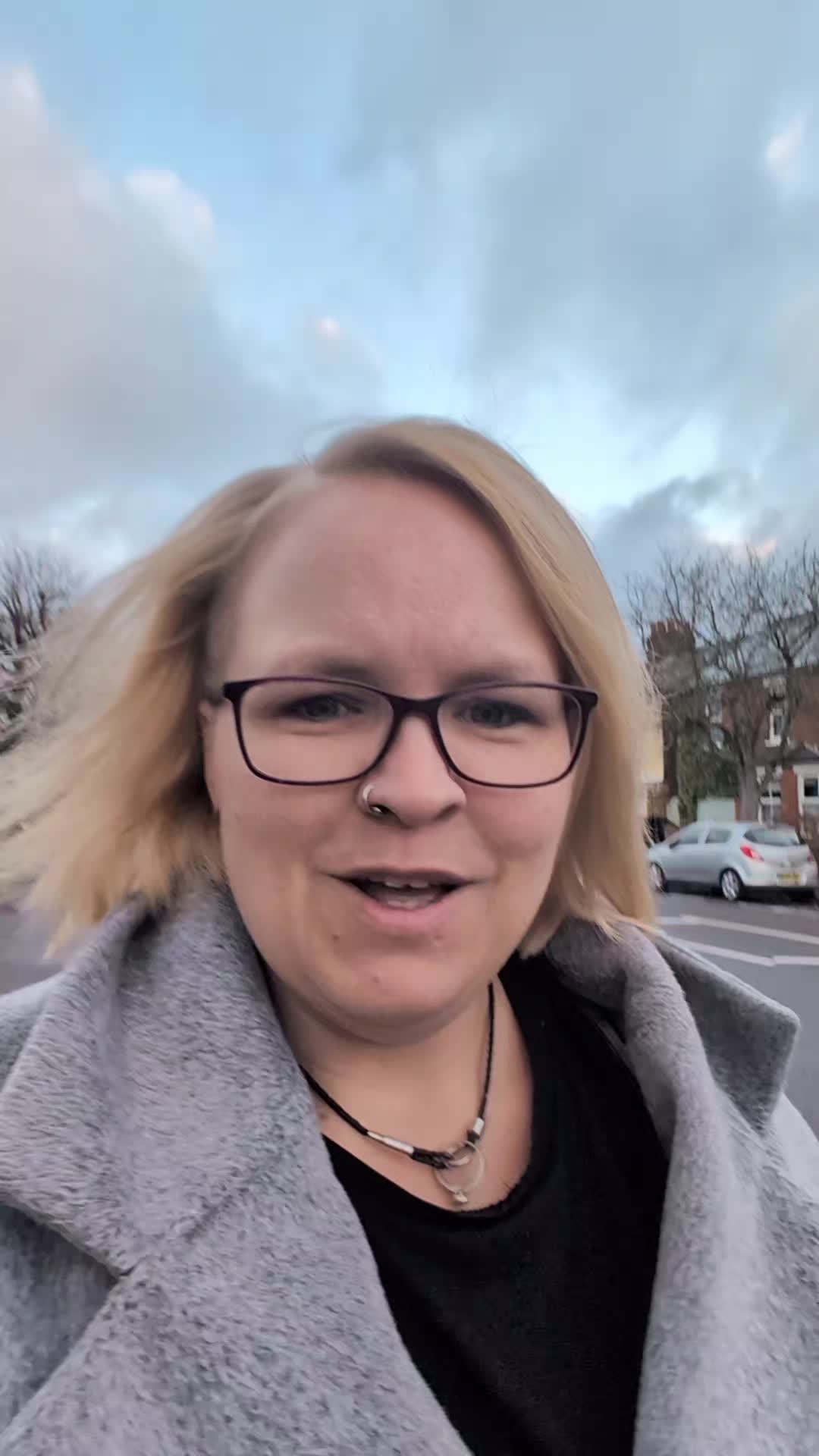 Reading Road closed from Squirrel pub to Salesian College. Today only. Please check your route and the diversion. Can only turn left out of my close, closed from the right 💕