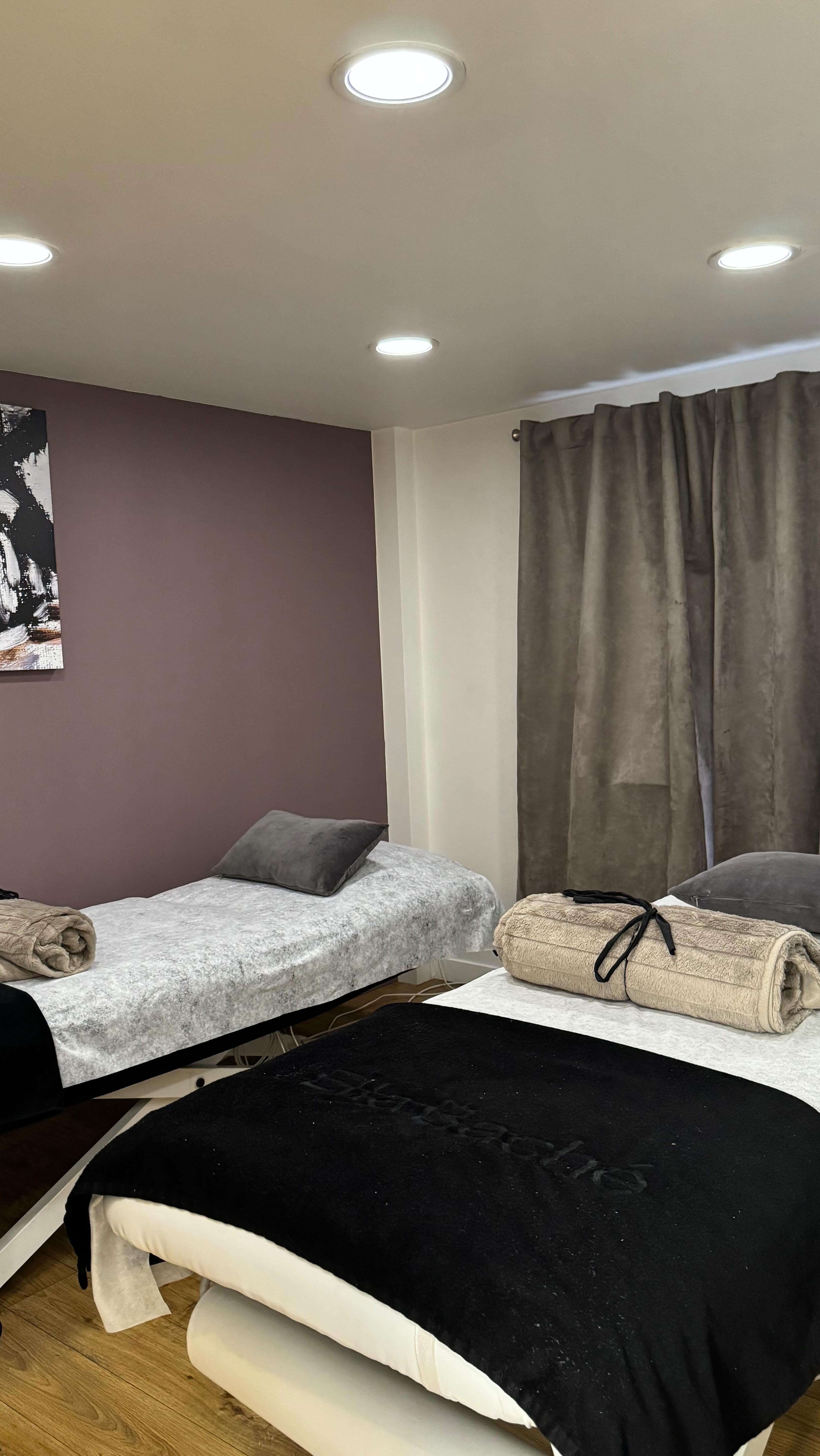 Parce que prendre soin de vous c’est aussi vous accueillir dans une cabine propre et cocooning 🥰
#grenoble #institut #bienêtre #cocooning