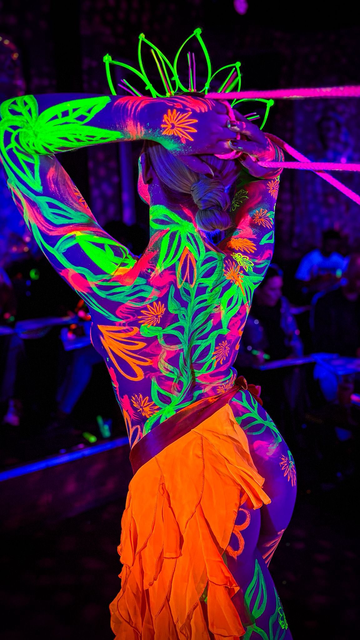 Neon Dreams UV Life Drawing 💫
Our first big class back of the year and we’re kicking things off in style at The @oldqueenshead , Angel — our regular weekly home 🖤
Featuring the incredible @lifemodelbee & @tattooed_nude bringing serious presence, confidence and artistry to the space. Expect a creative, relaxed, drawing-based session under UV light, using neon art supplies that glow and react as you draw.
🎨 All materials provided
🖊️ Perfect for beginners (no pressure, no experience needed)
🎉 Ideal for birthdays & hen party celebrations
🌀 UV-lit, immersive, playful and creative
These classes get busy, so book ahead to avoid missing out.
🔗 www.neonnaked.com
For more info, just drop us a message.
#LondonEvents #LifeDrawingLondon #ThingsToDoInLondon #WhatsOnLondon #LondonArt
NeonLifeDrawing UVLifeDrawing NeonDreams ArtClassLondon