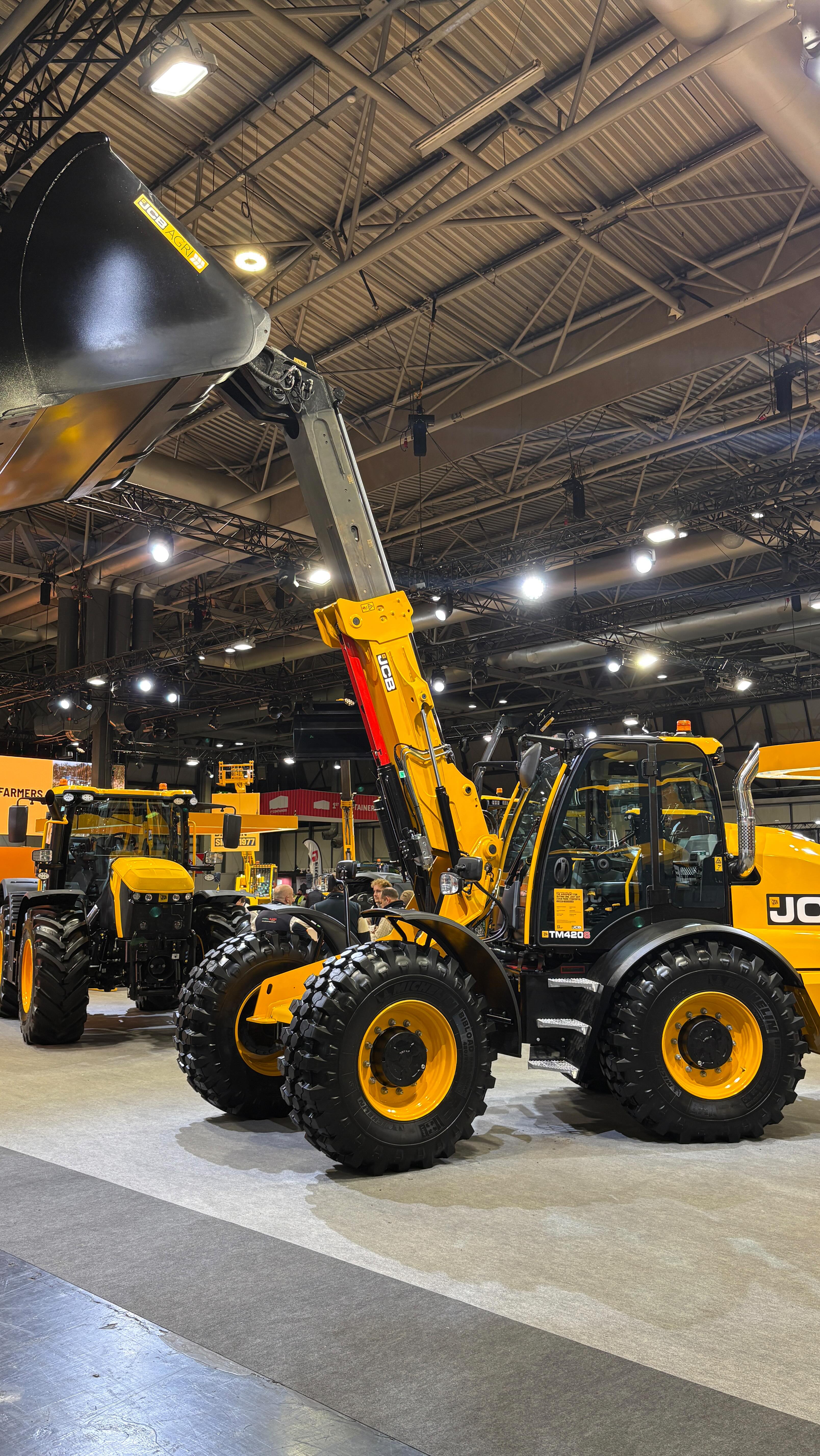 Lamma 2026 🔥
A fantastic display of machinery was on show that we have to offer you across the South West.
Plenty of New machine launches were on offer, If anything caught your attention and want to know more then give us a call ☎️
JCB Agriculture @KUHN UK @McHaleOfficial @opicoag @mcconnellimited @mccormick_tractors_gb
#Beares #JCB #agri #backbritishfarming🇬🇧 #lamma2026