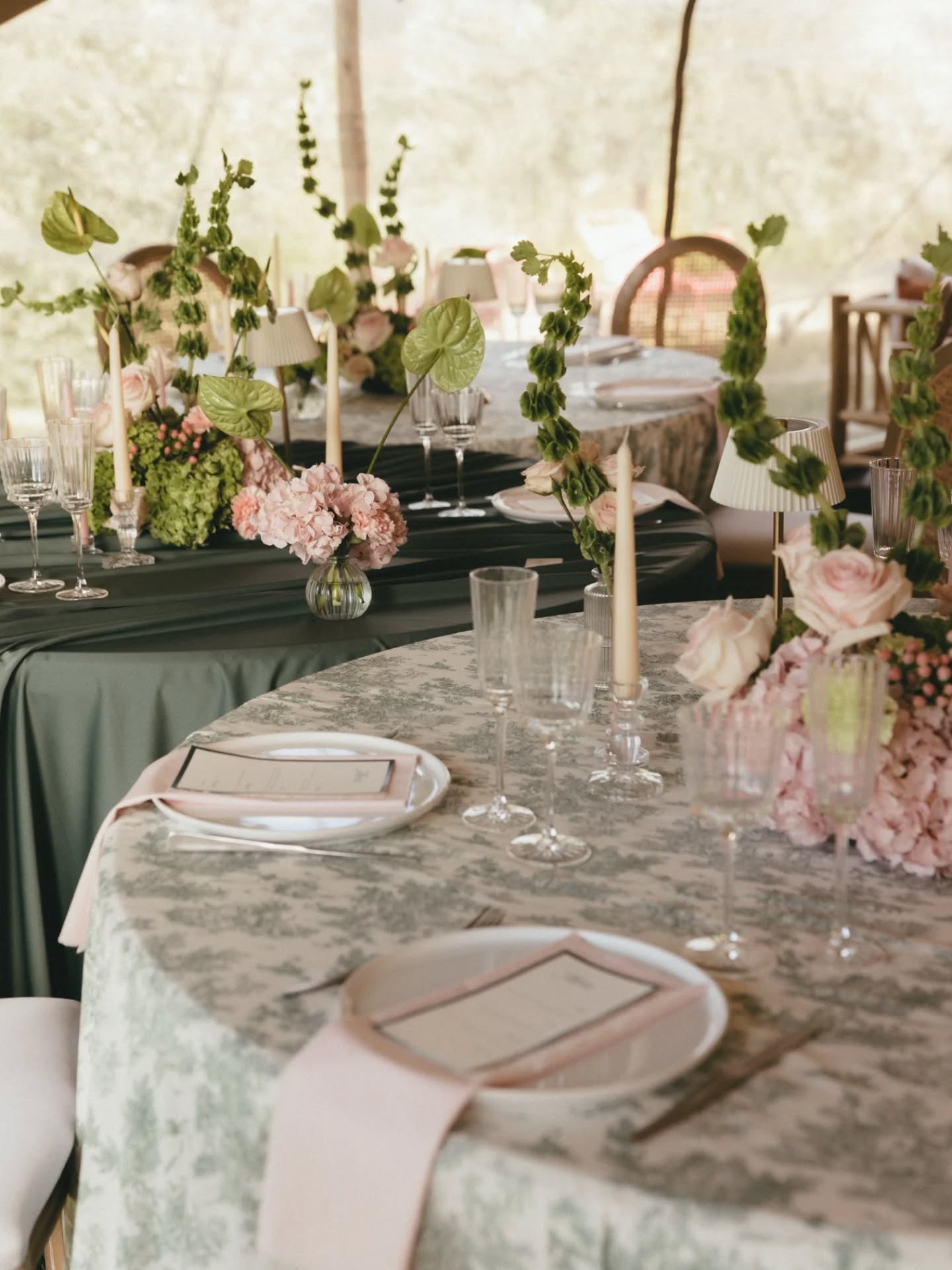 🌸 WSD #10 🌸
@closdutuilier
@homesweetevent_collection
@intoomyeyes
@caravanepalace_events
@pistouetromarintraiteur
@oravis_location
#weddingprovence #weddingtable #weddingsouthoffrance #mariageenprovence