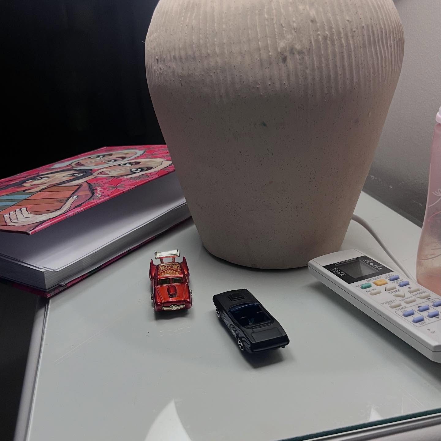 These were waiting for me when I went to bed last night.
Two tiny Hot Wheels from my son.
And somehow it made me think about skin (I am always thinking of skin 😜).
Skin journeys aren’t about speed — they’re about showing up consistently and letting things unfold.
Sometimes the best thing we can do for our skin is give it time.
Let go of the pressure to have THE perfect skin and just start where you are now, doing little things at a time.
Book your treatment and we go from there.
#hotwheels #skincare #skin #somersetwest #glow