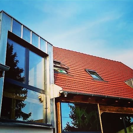 La fin des travaux approche...
#renovationextreme #corpdeferme #charpente #colombages #lovealsace